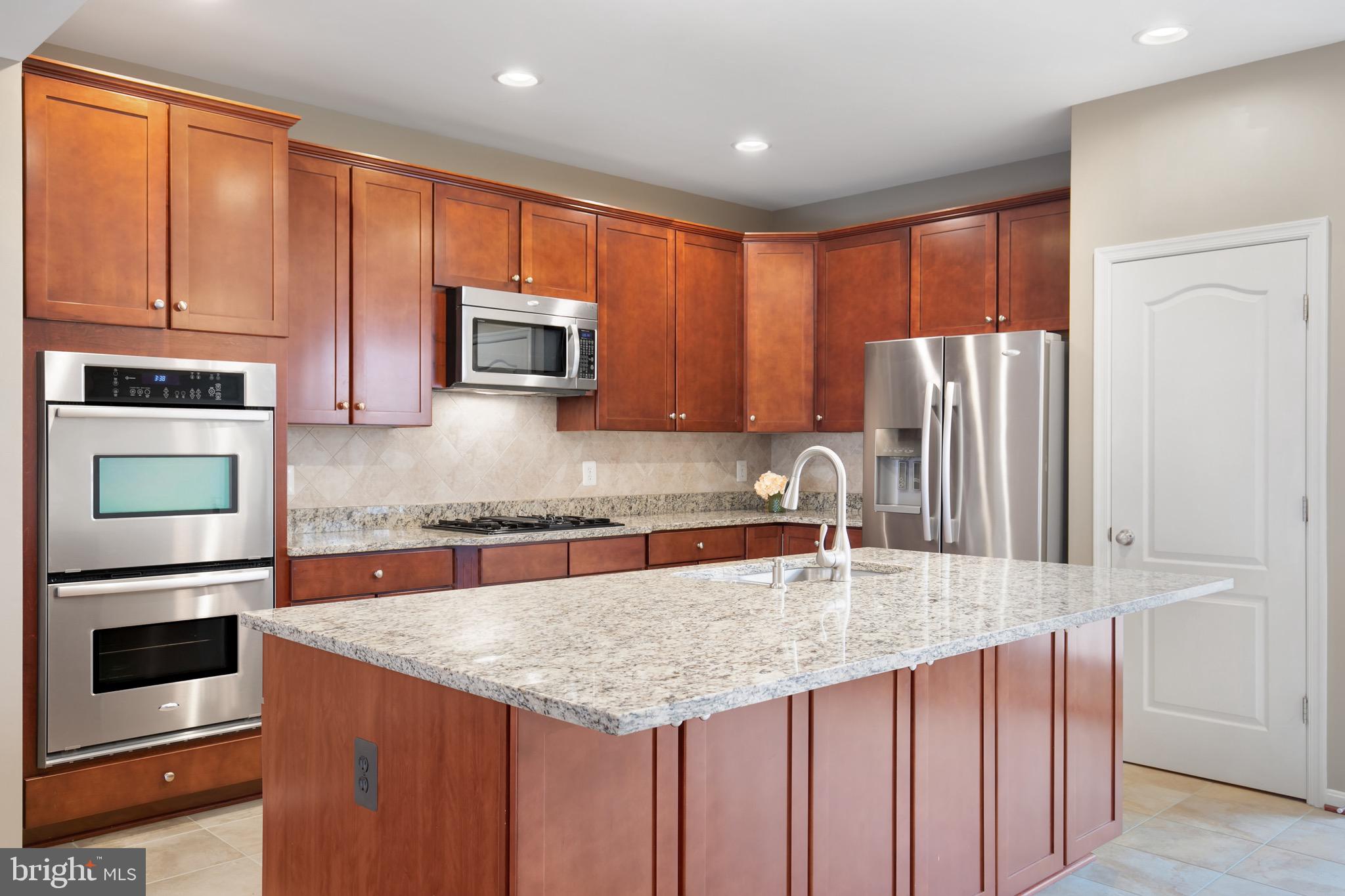 LANSDOWNE TOWN CENTER - Residential Lease