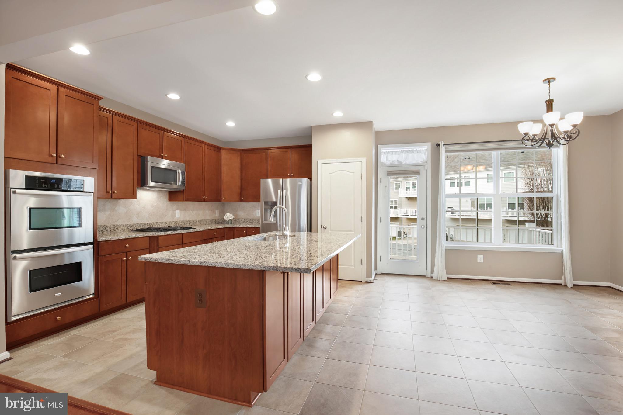 LANSDOWNE TOWN CENTER - Residential Lease