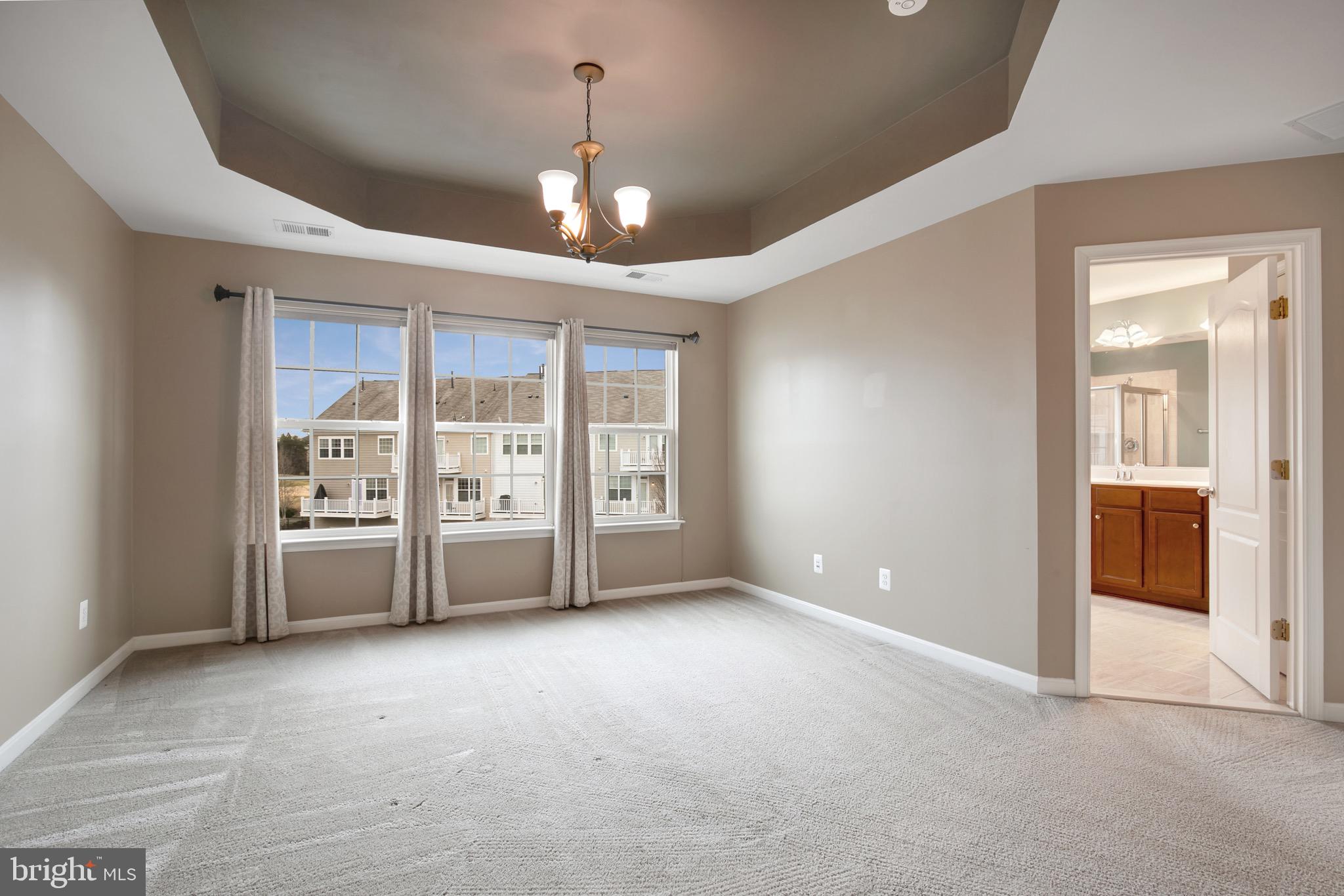 LANSDOWNE TOWN CENTER - Residential Lease