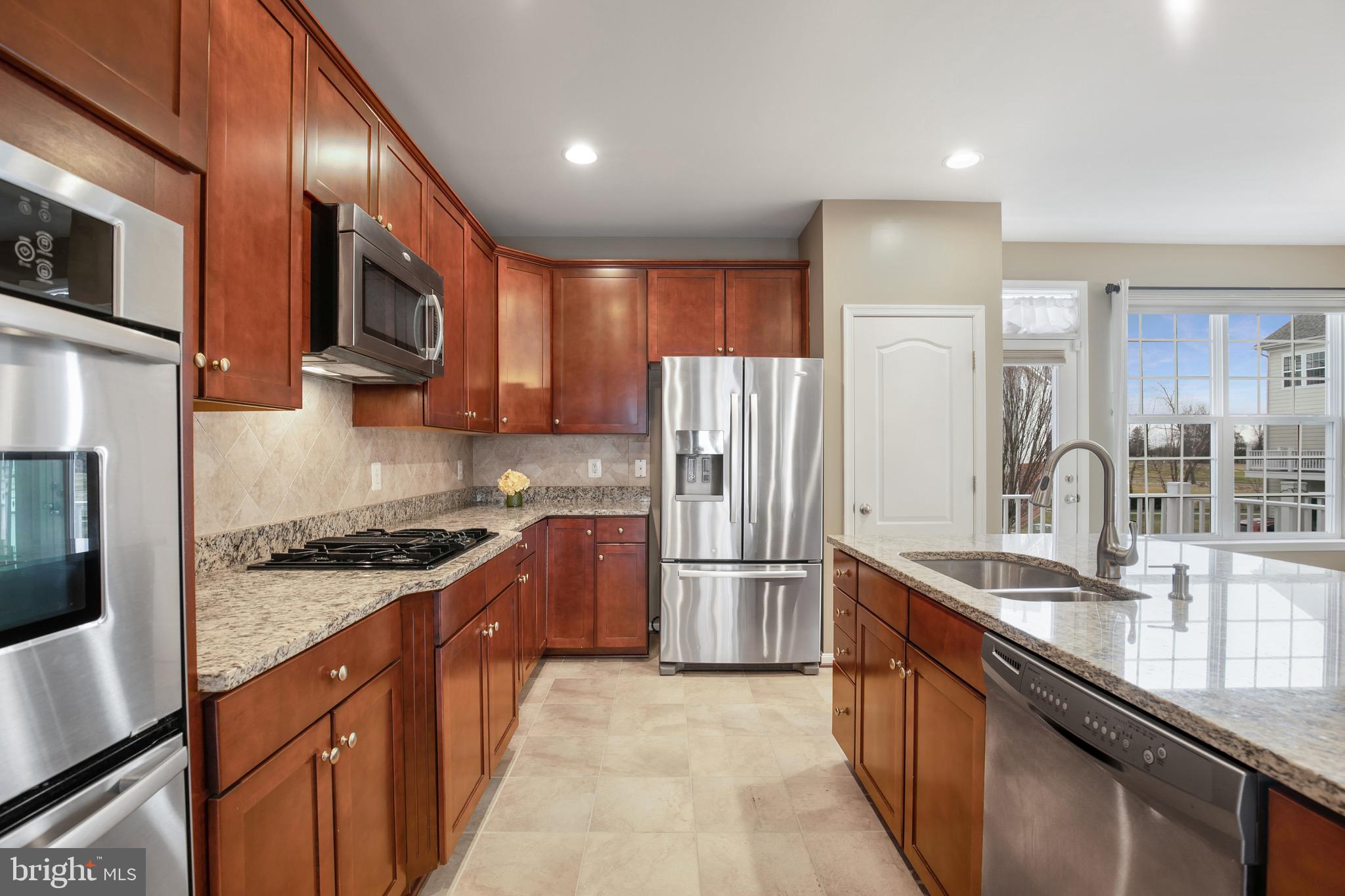 LANSDOWNE TOWN CENTER - Residential Lease