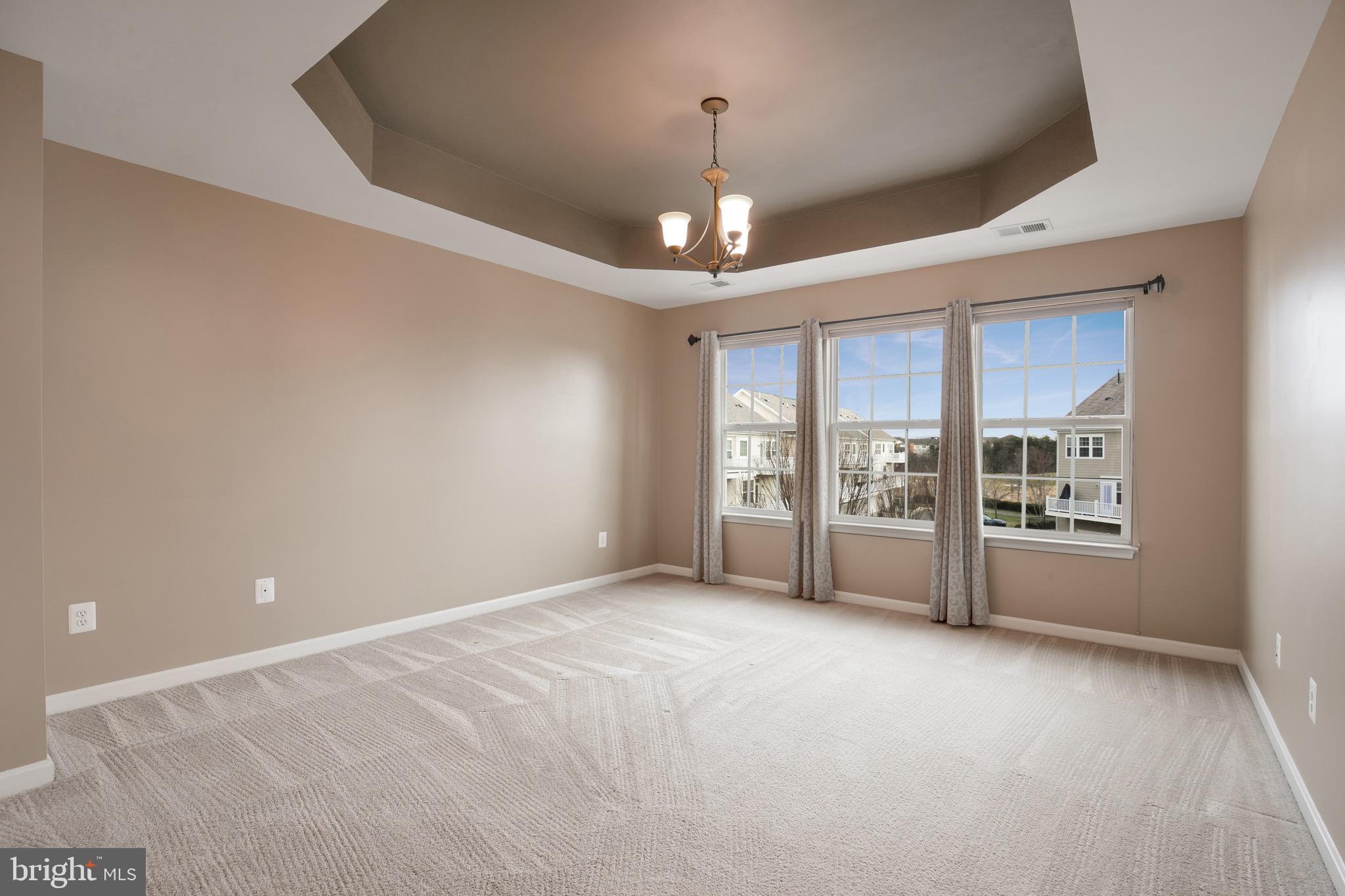 LANSDOWNE TOWN CENTER - Residential Lease