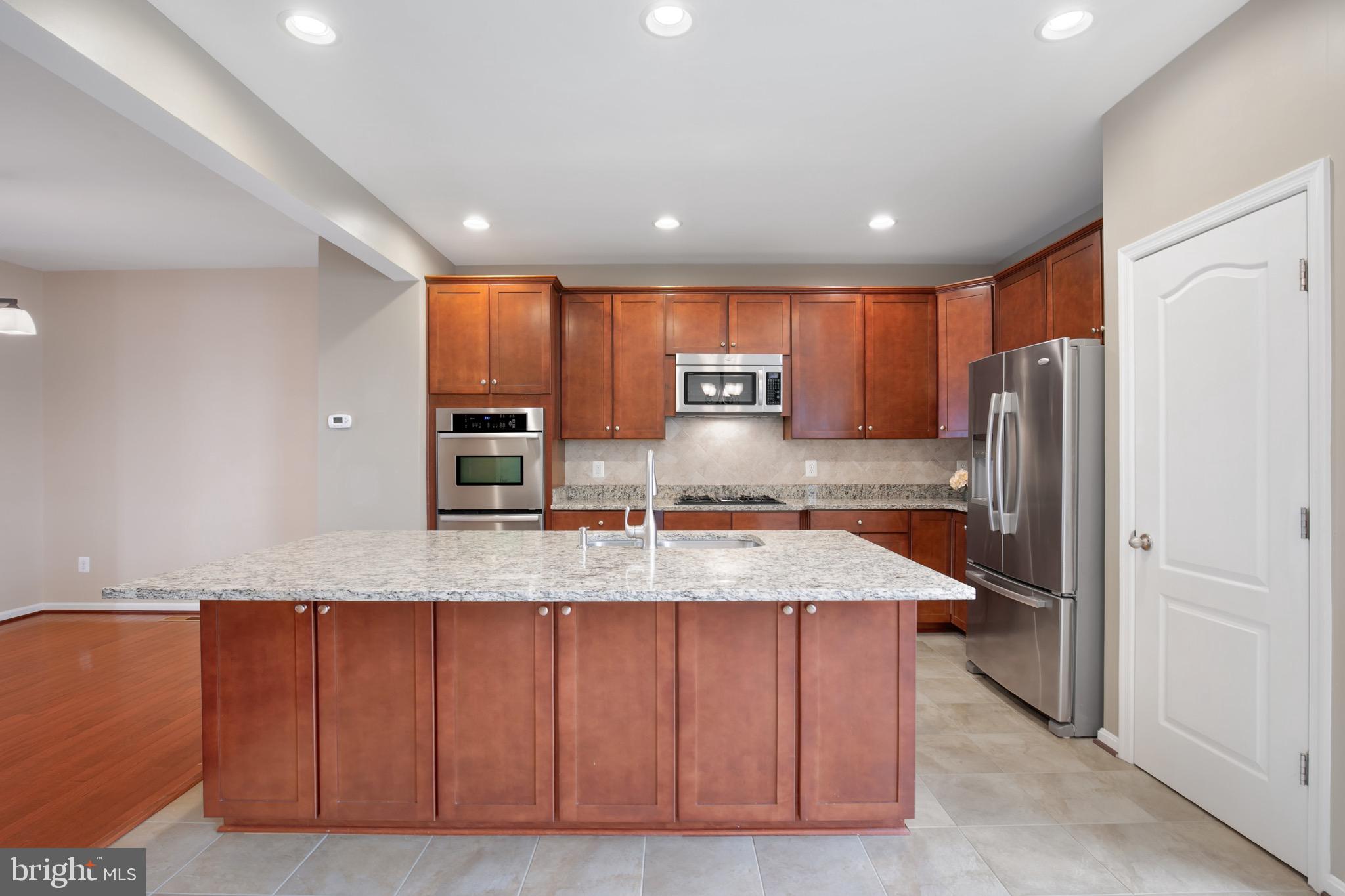 LANSDOWNE TOWN CENTER - Residential Lease