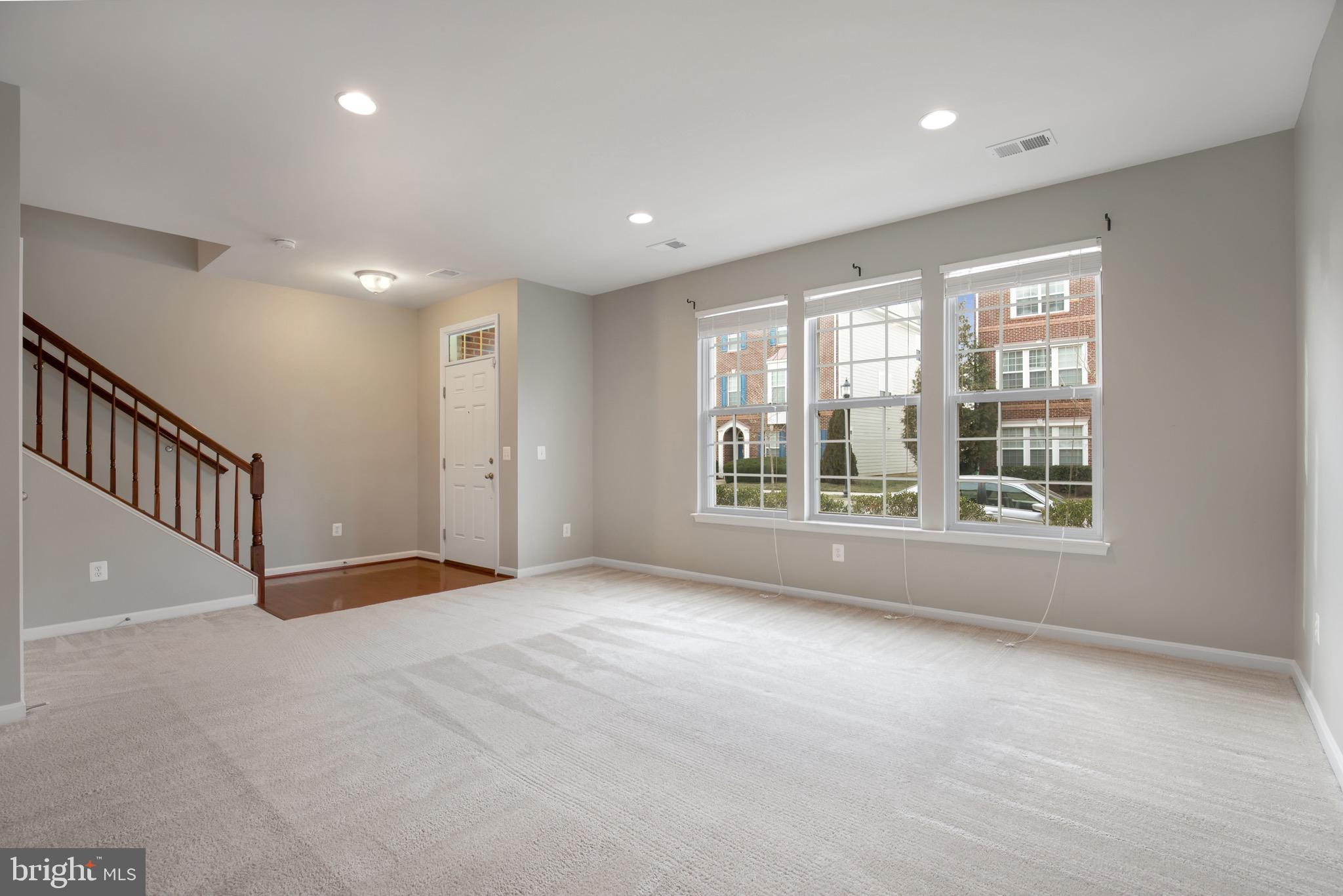 LANSDOWNE TOWN CENTER - Residential Lease