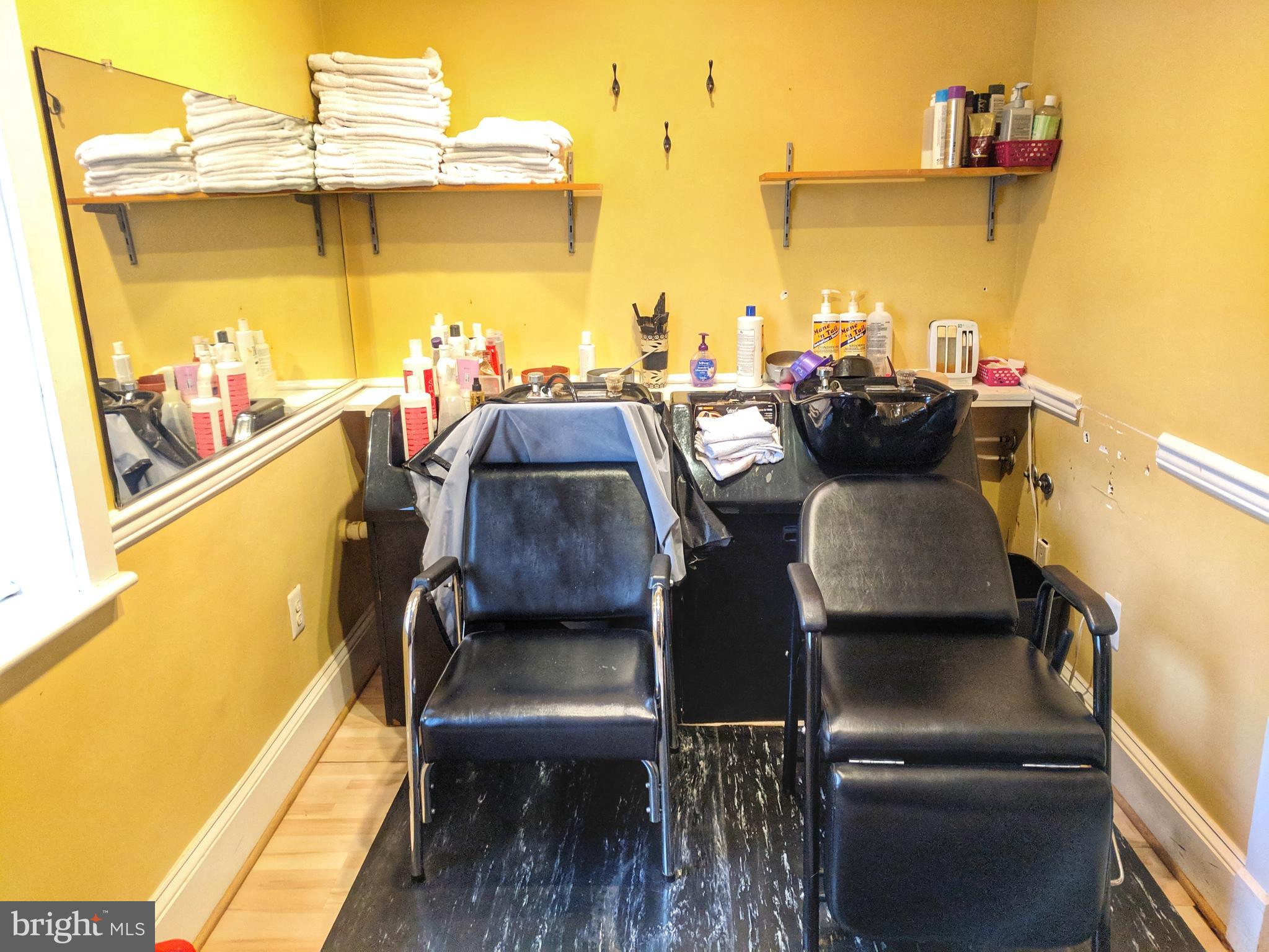 JOHN MARSHALL BUILDING - Commercial Lease