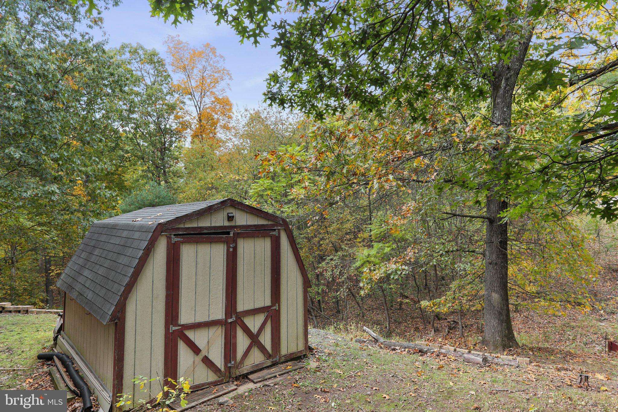 CHESTNUT GROVE - Residential