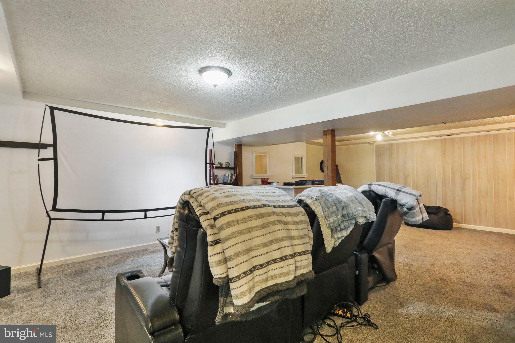 CHESTNUT GROVE - Residential