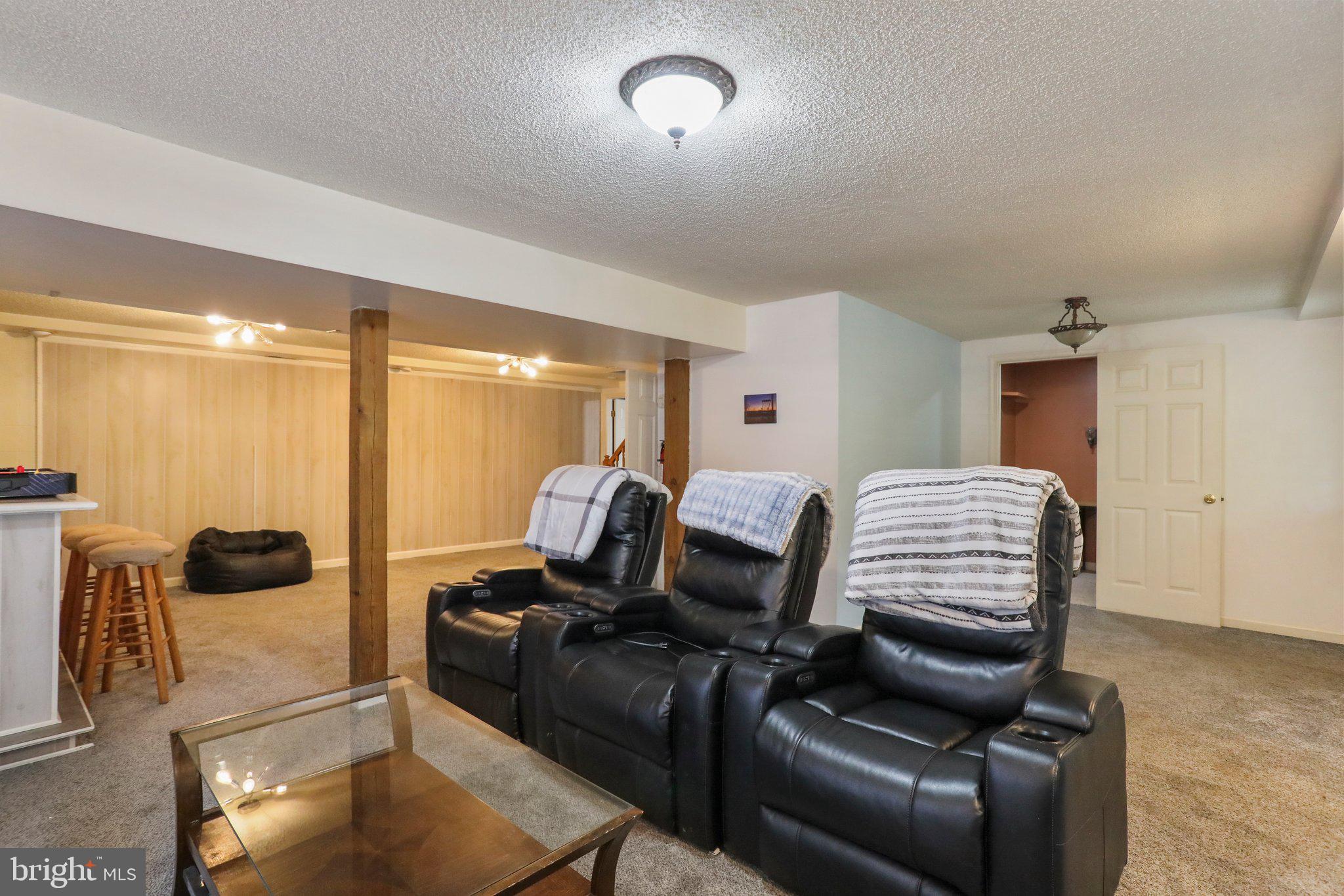 CHESTNUT GROVE - Residential