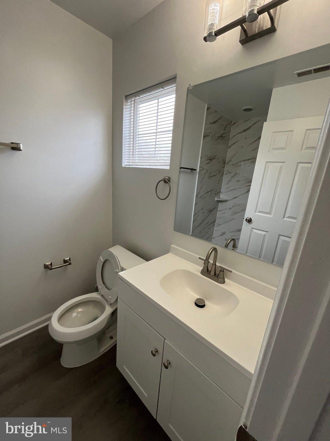 22988 FONTWELL SQUARE