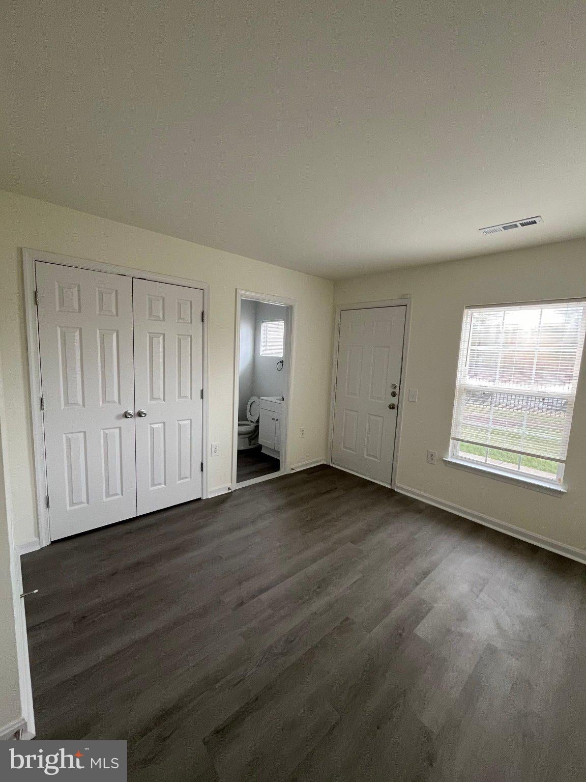 22988 FONTWELL SQUARE