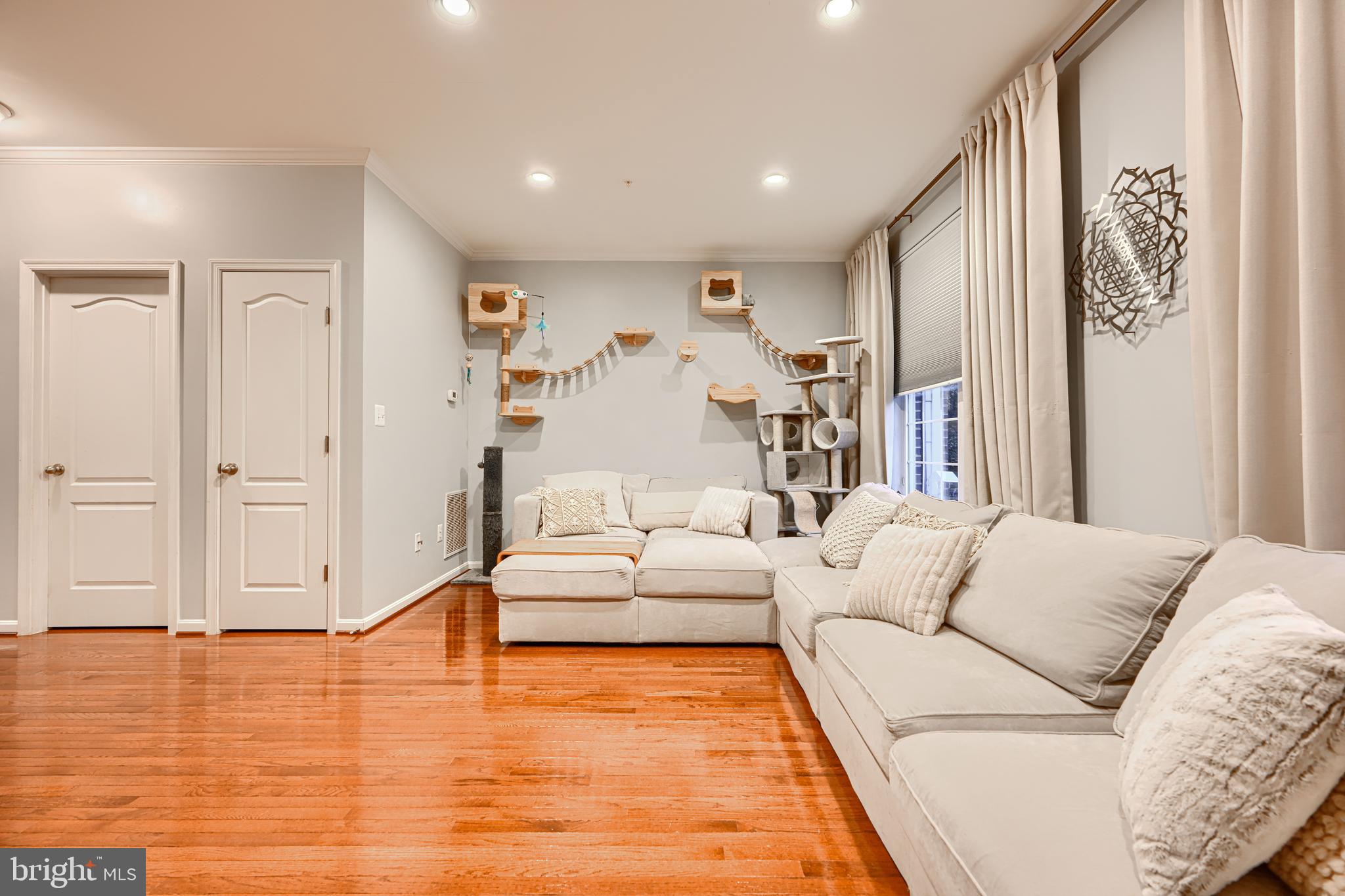 POINTE AT ARUNDEL PRESERVES - Residential