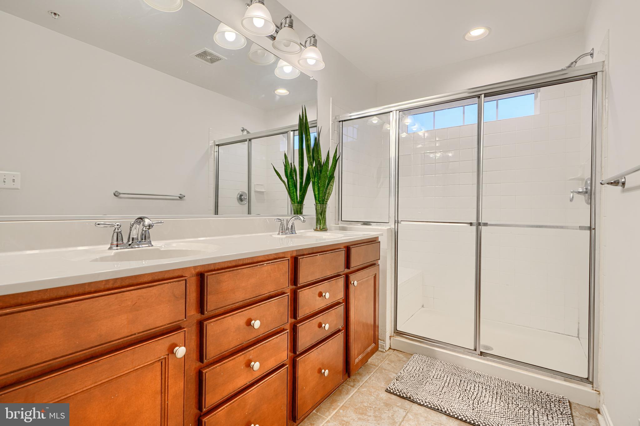 POINTE AT ARUNDEL PRESERVES - Residential