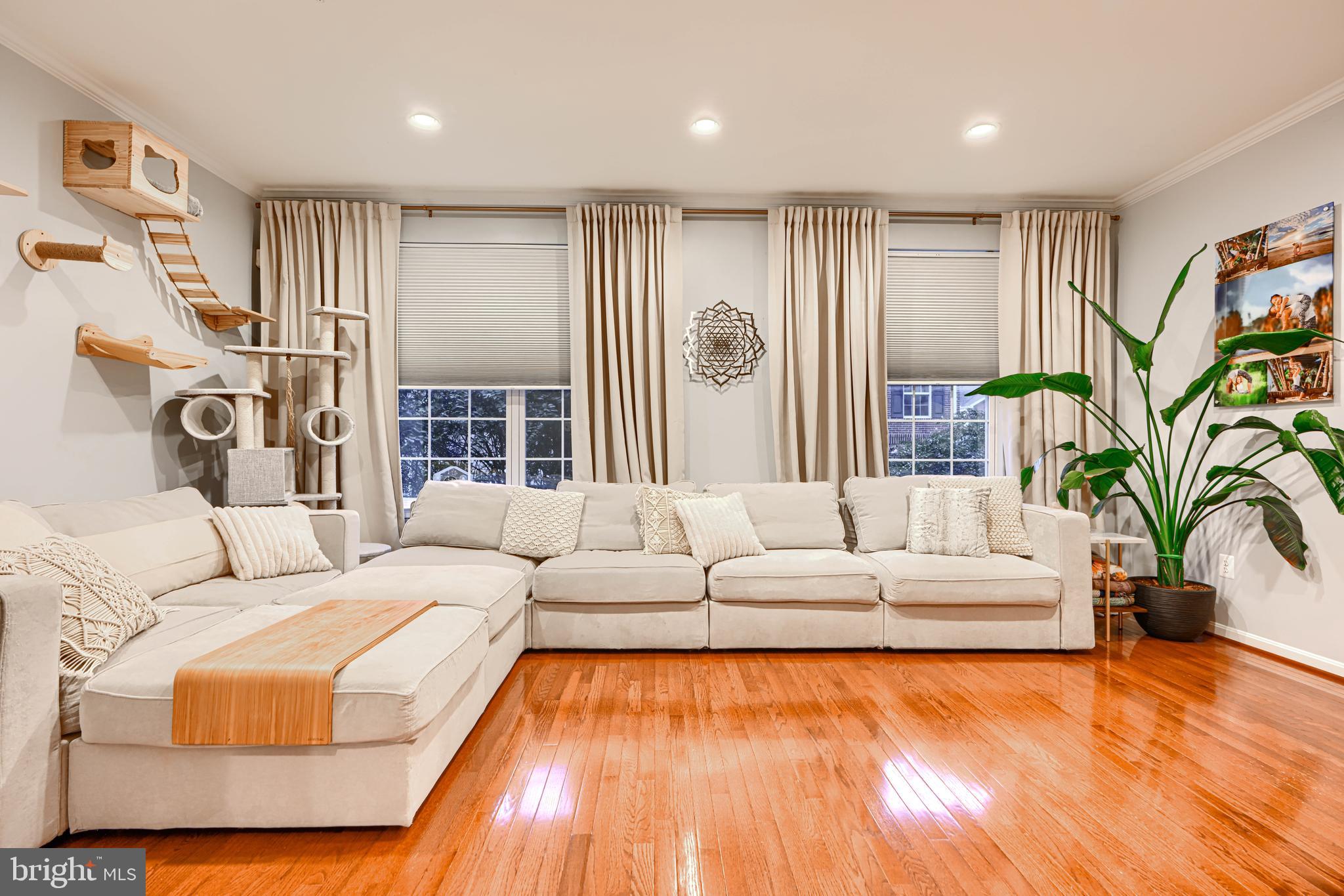 POINTE AT ARUNDEL PRESERVES - Residential