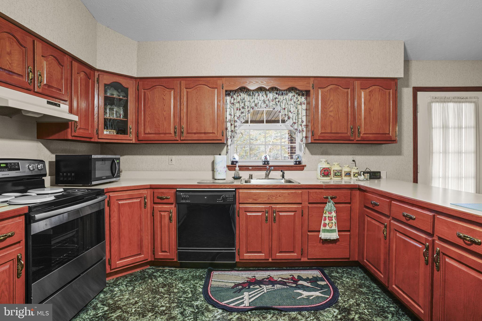 PANQUIA OAKS - Residential