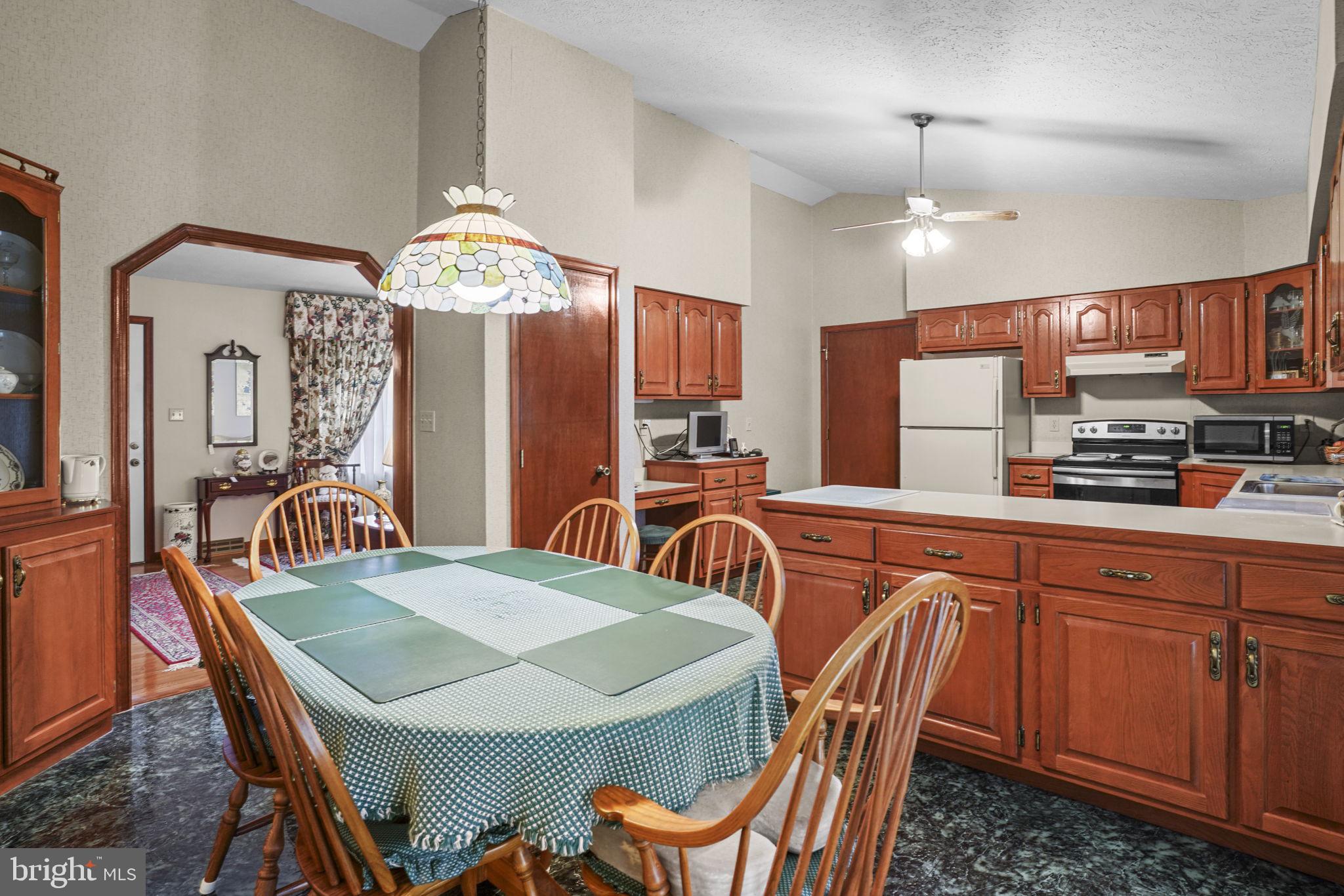 PANQUIA OAKS - Residential