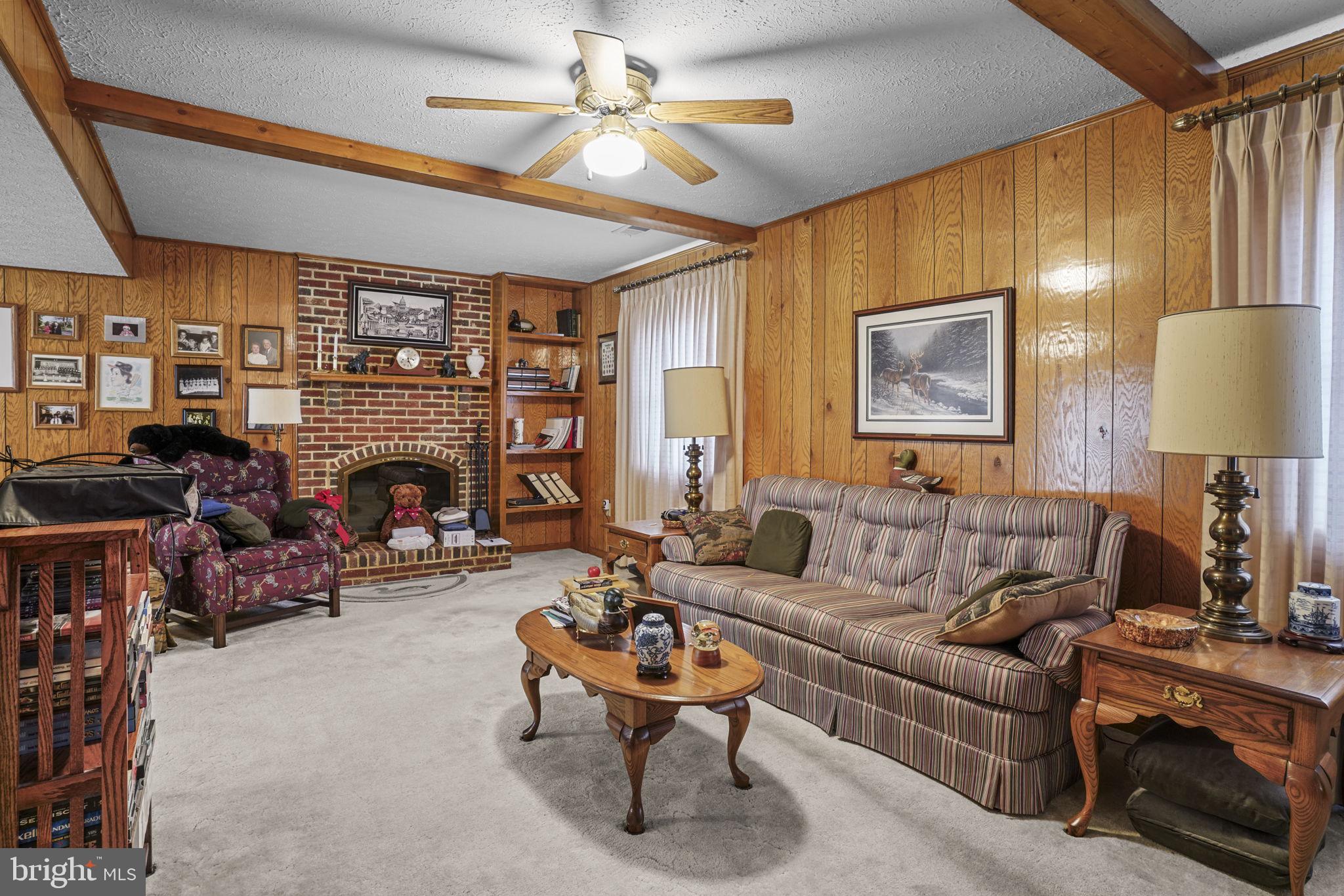 PANQUIA OAKS - Residential