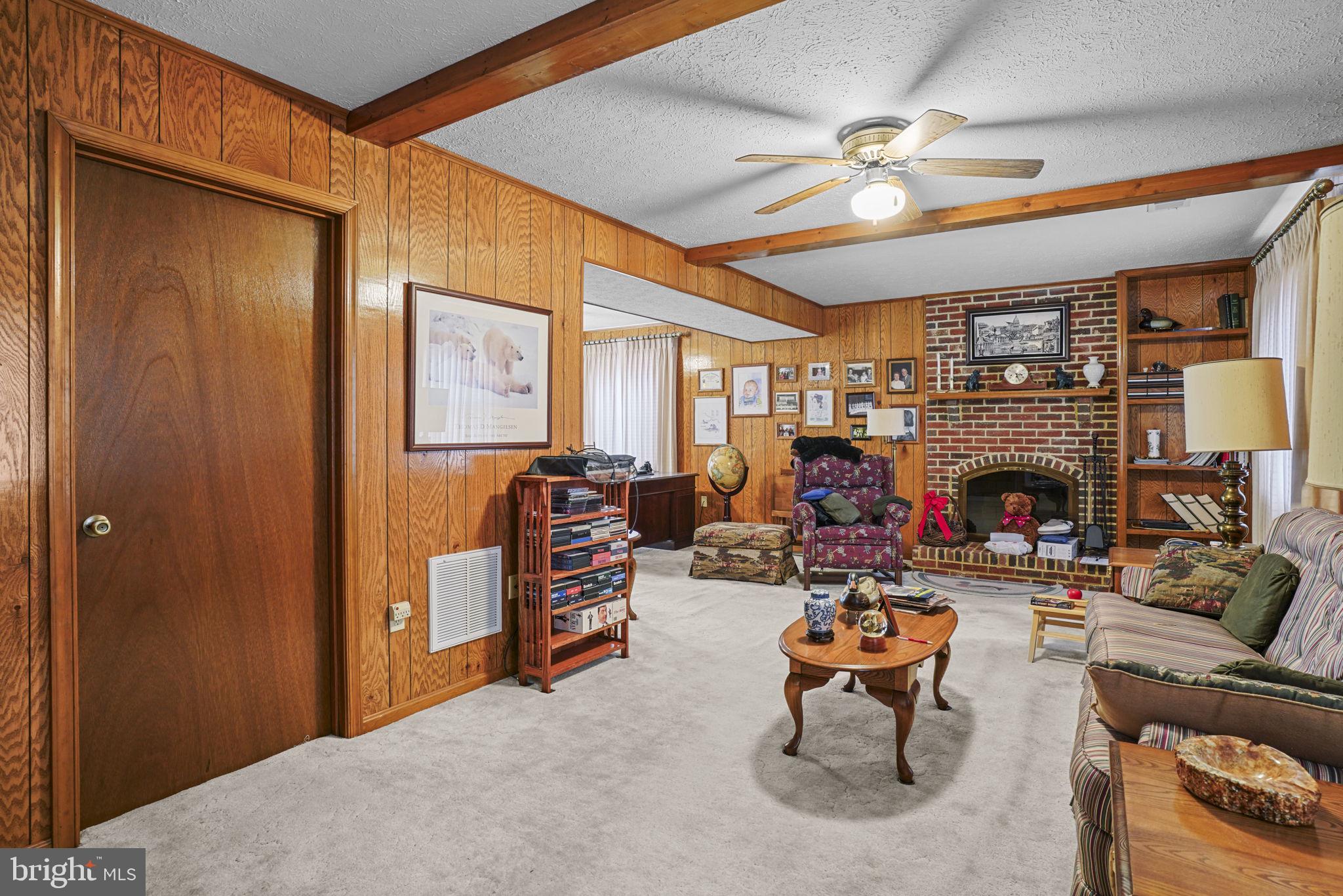 PANQUIA OAKS - Residential