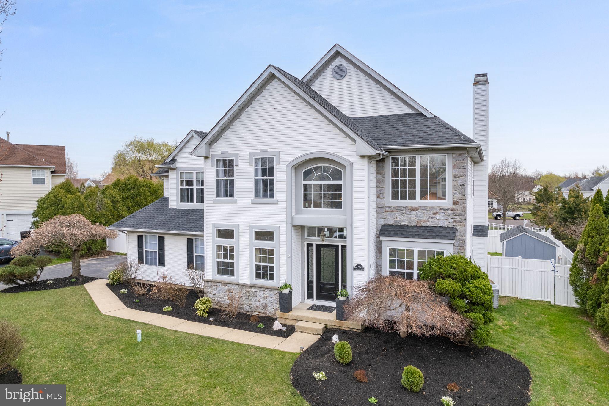 WOODFIELD ESTATES - Residential