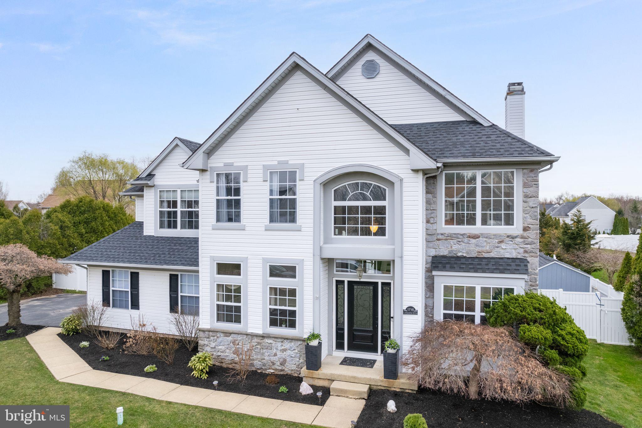 WOODFIELD ESTATES - Residential