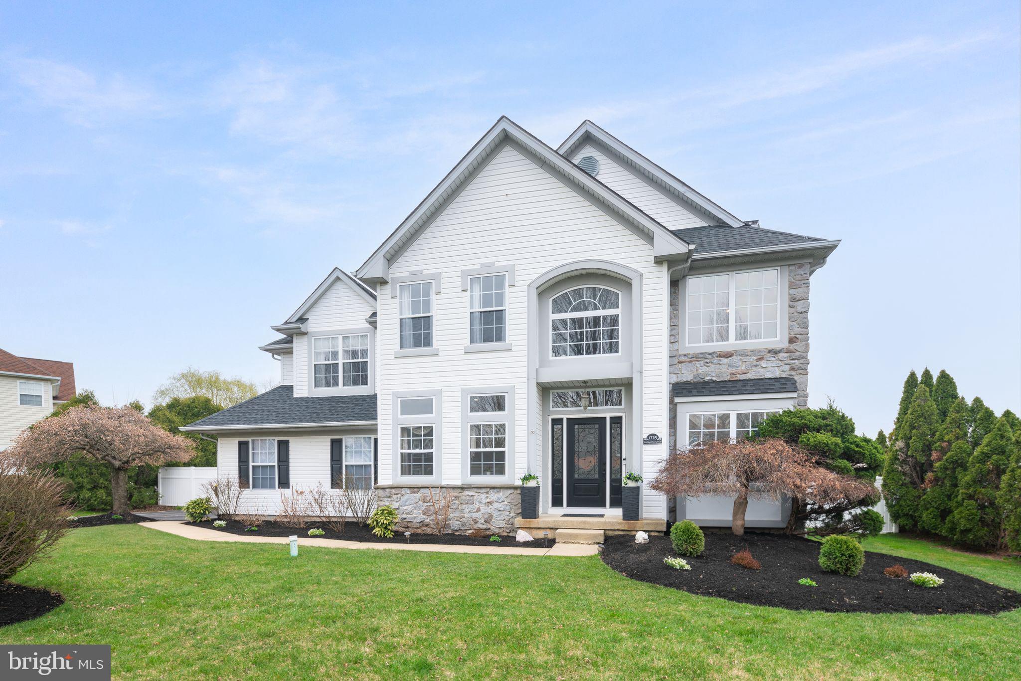 WOODFIELD ESTATES - Residential