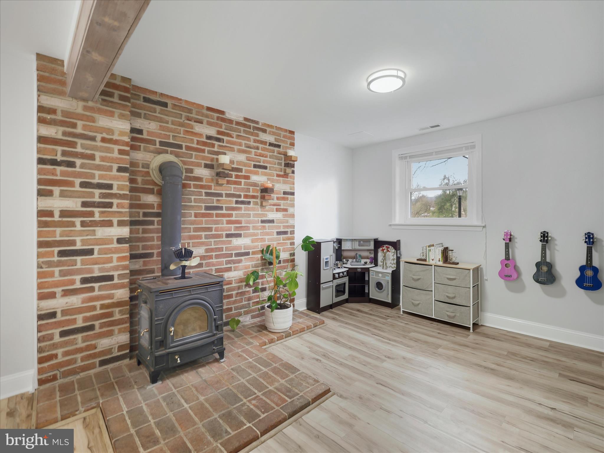 CRESTVIEW ESTATES - Residential