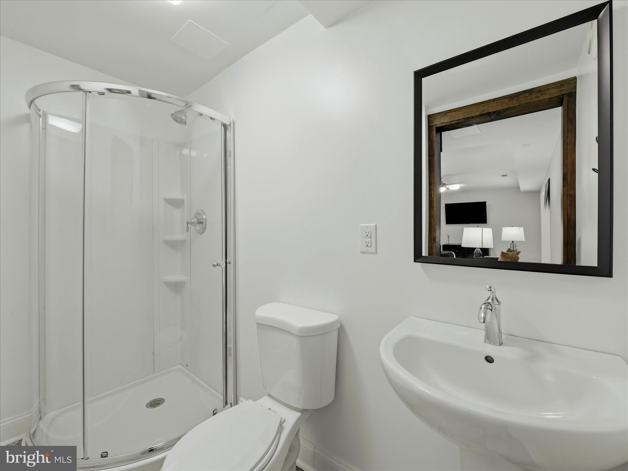 CRESTVIEW ESTATES - Residential