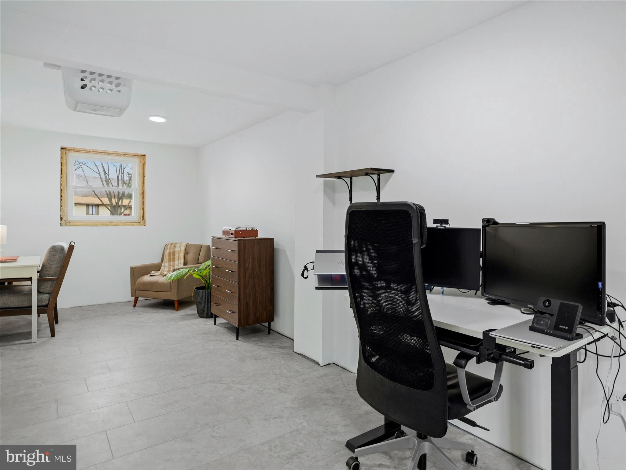 CRESTVIEW ESTATES - Residential