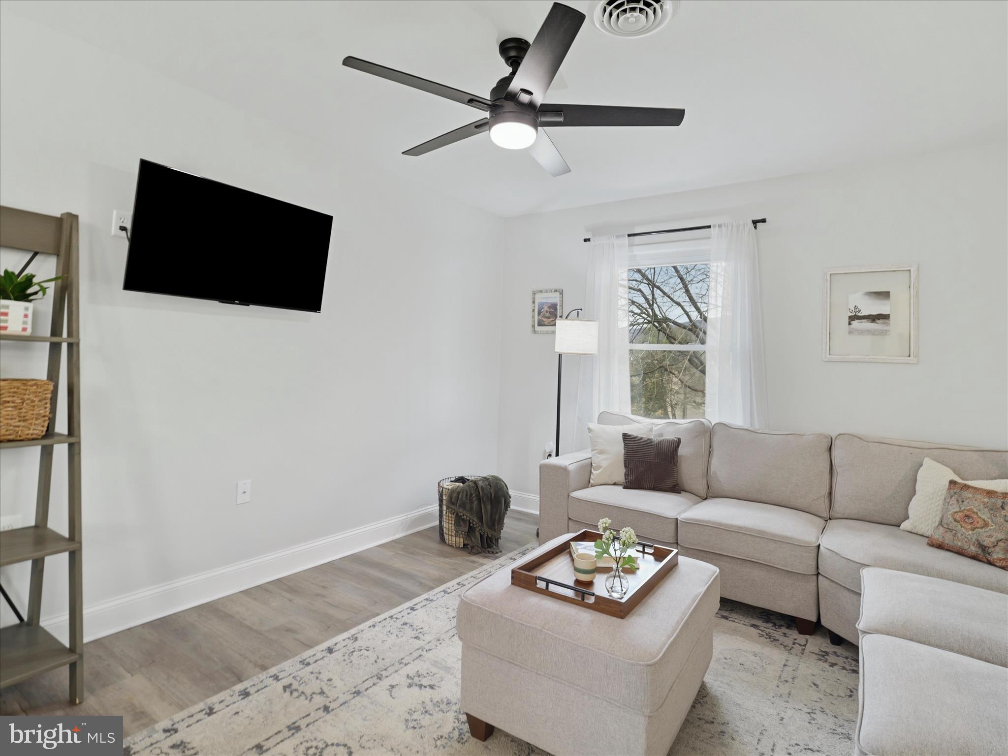 CRESTVIEW ESTATES - Residential