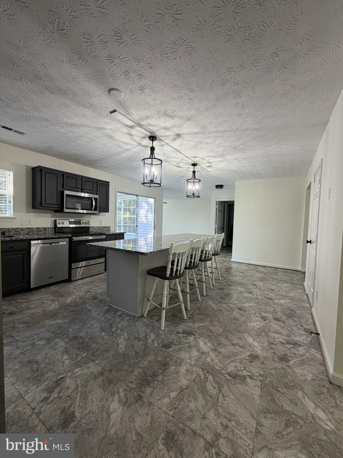 6703 BATTE COURT