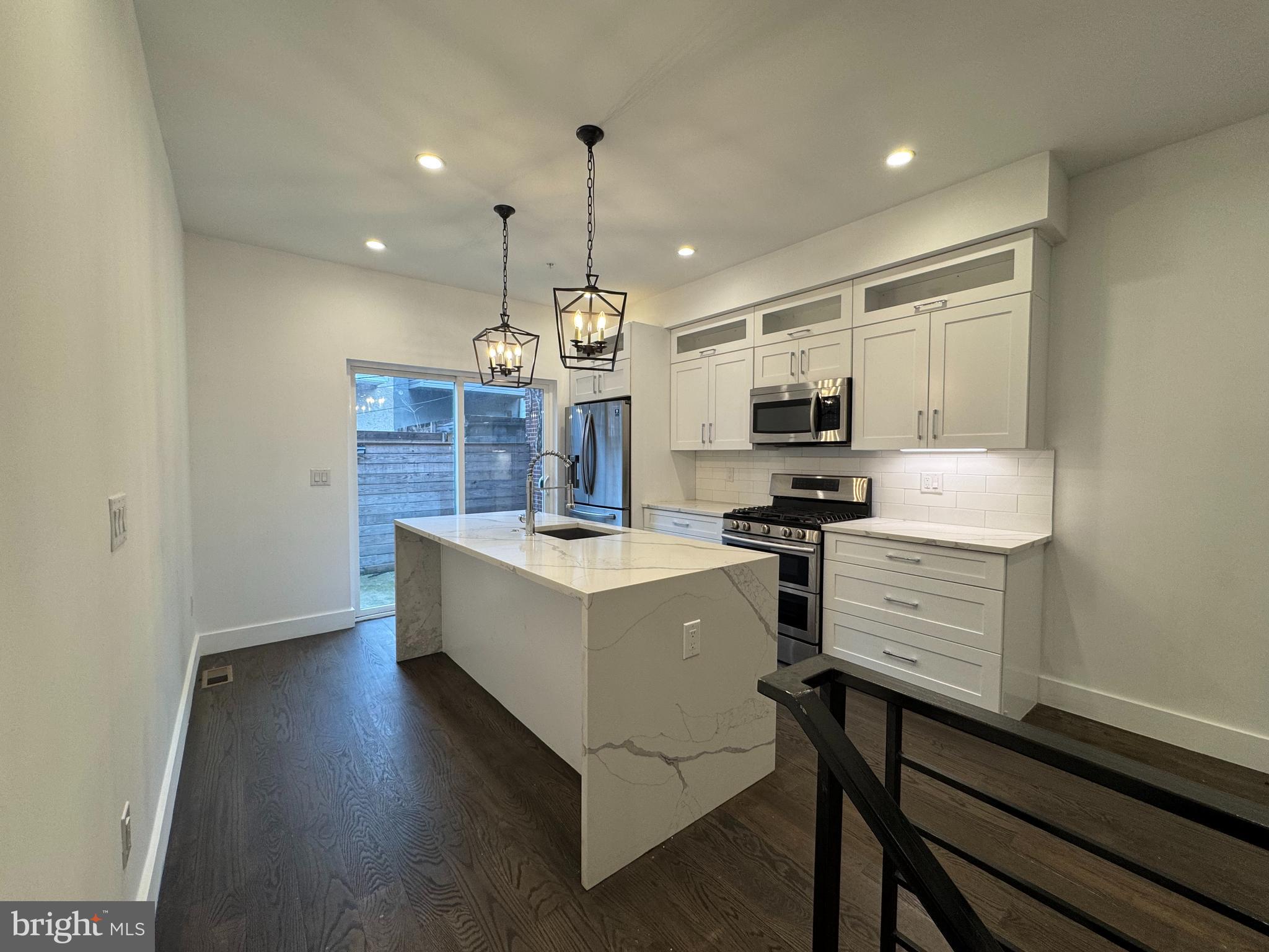 POINT BREEZE - Residential Lease