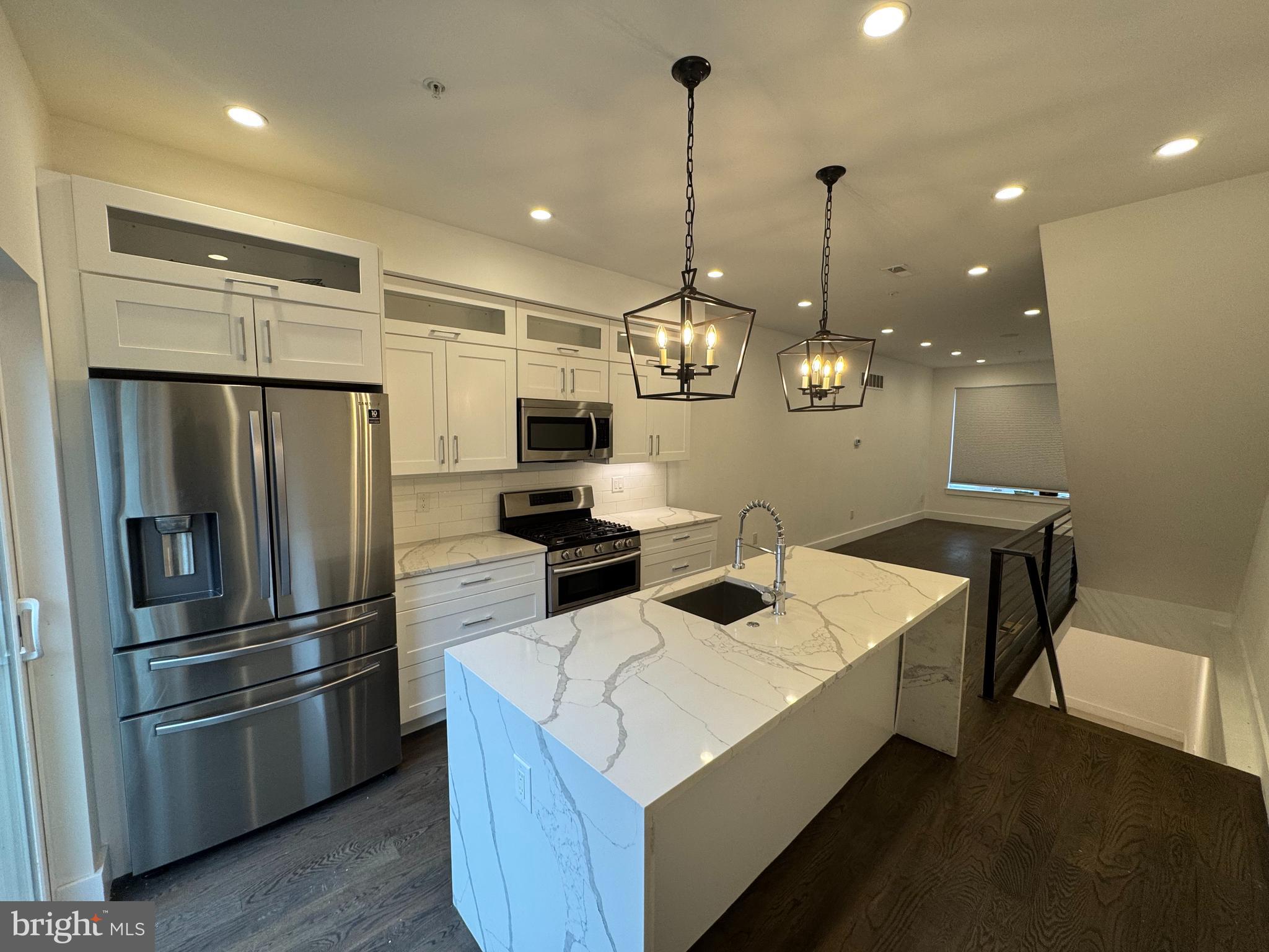 POINT BREEZE - Residential Lease