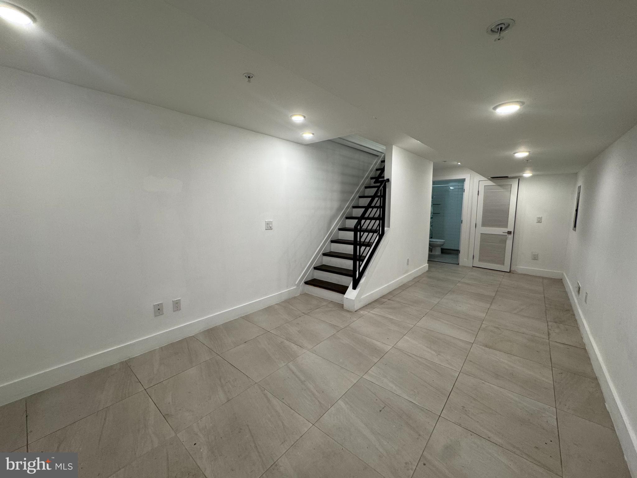 POINT BREEZE - Residential Lease