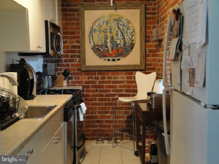 WASHINGTON SQ WEST - Residential Lease