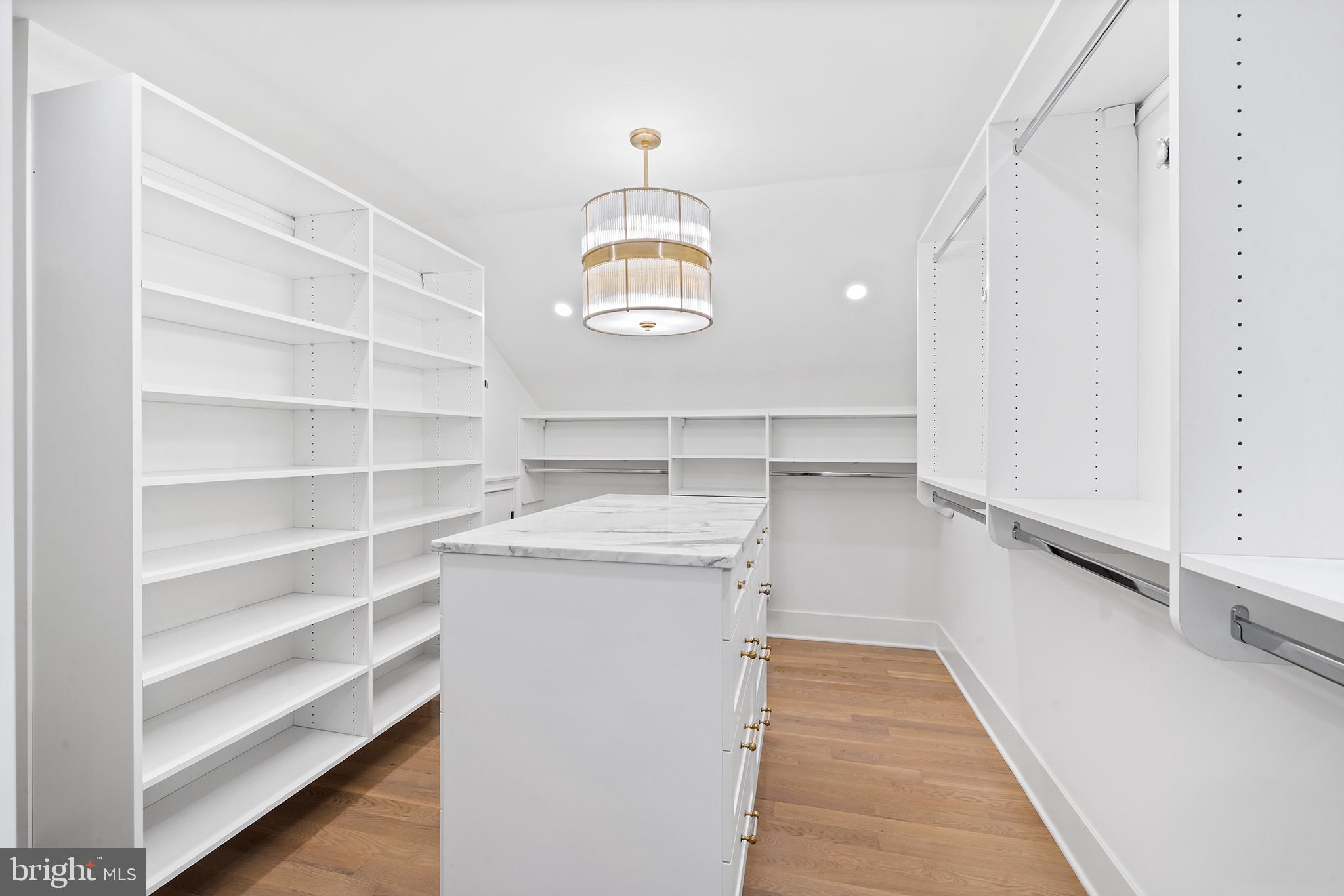 BELAMOUR - Residential