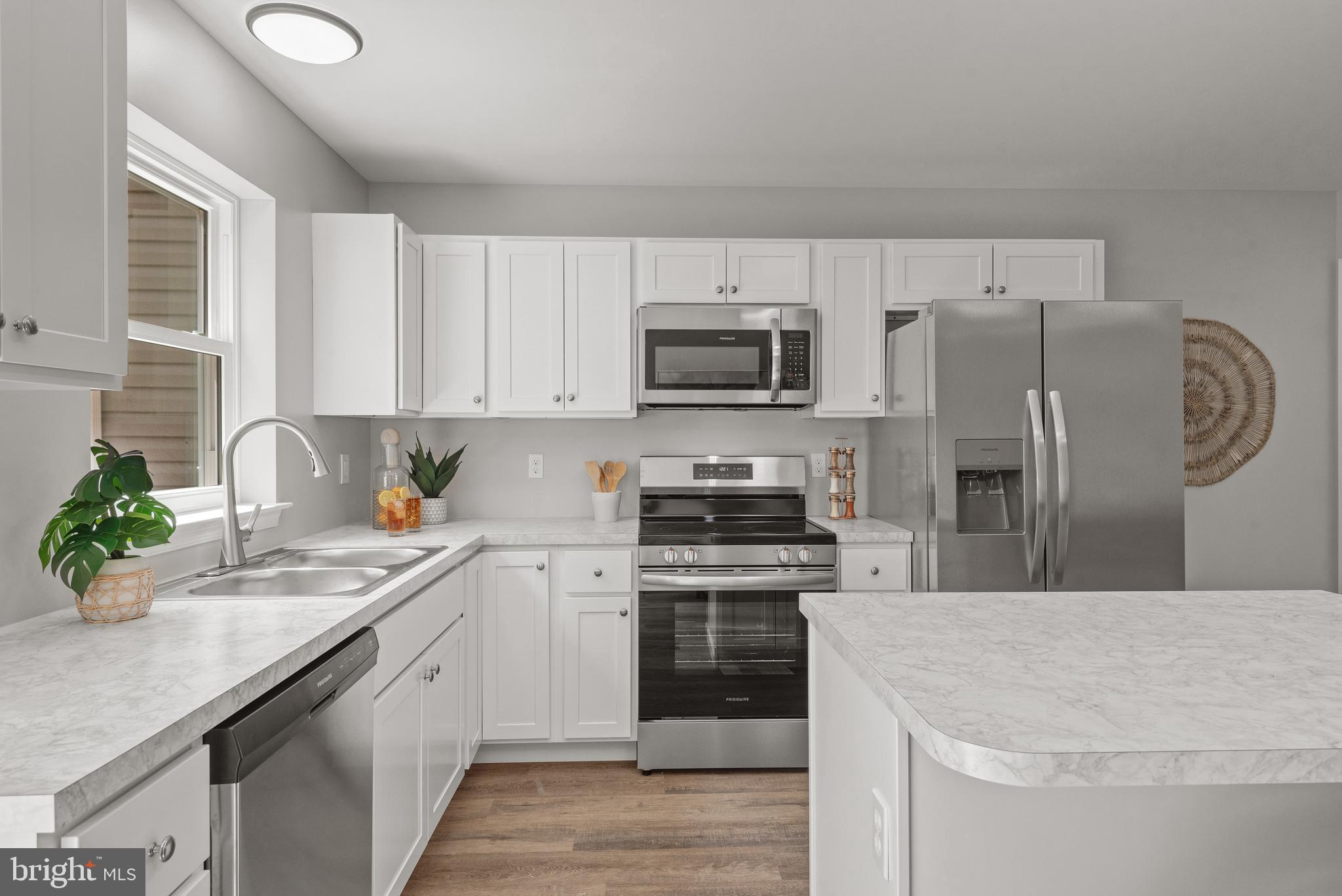 PETERSBURG COMMONS - Residential