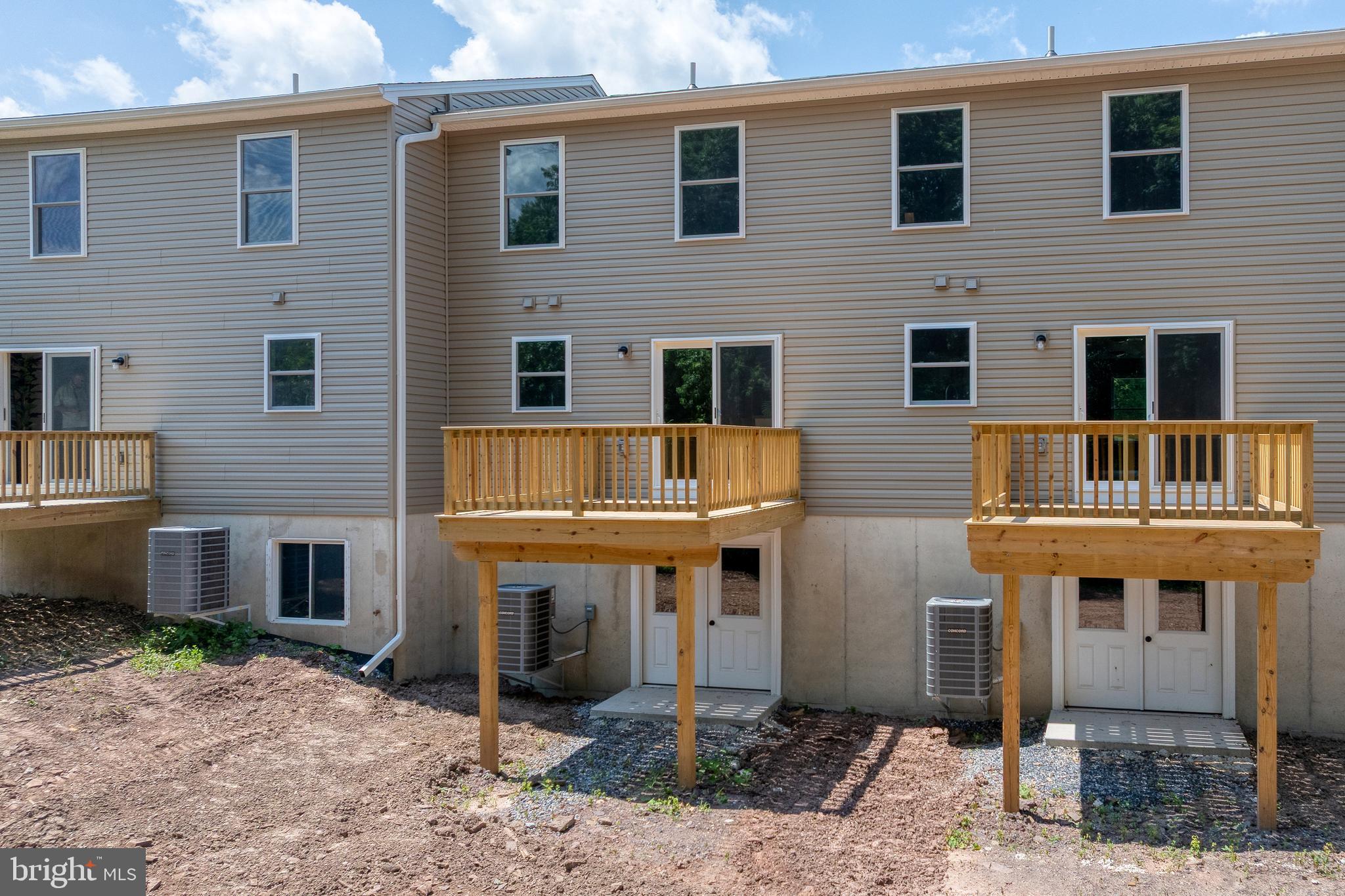 PETERSBURG COMMONS - Residential