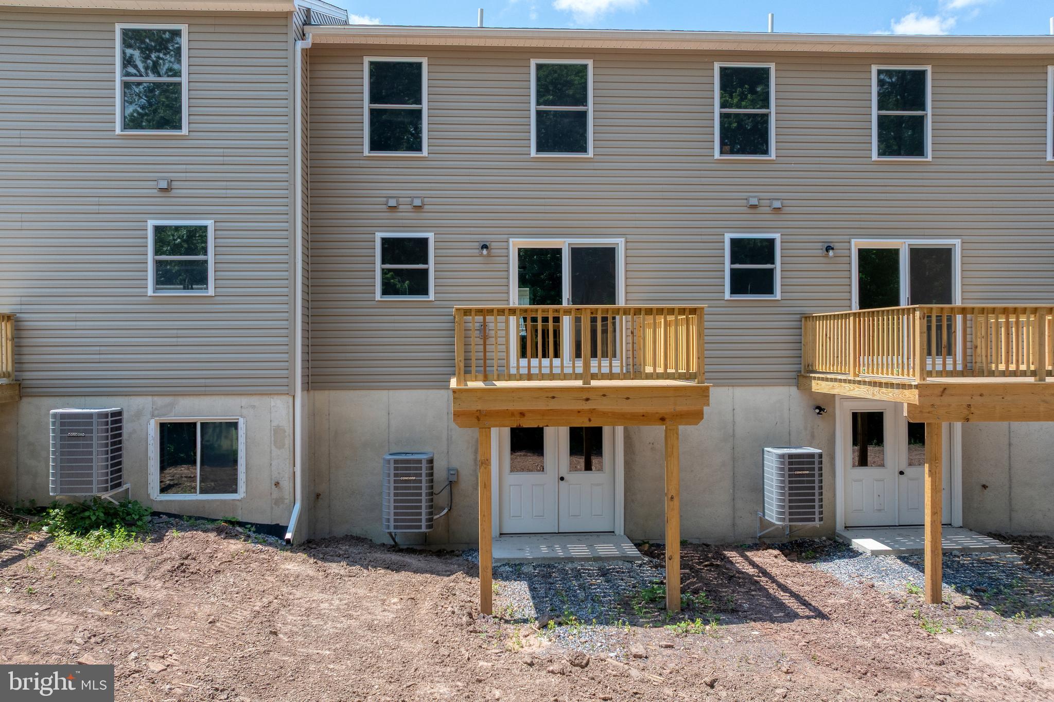 PETERSBURG COMMONS - Residential