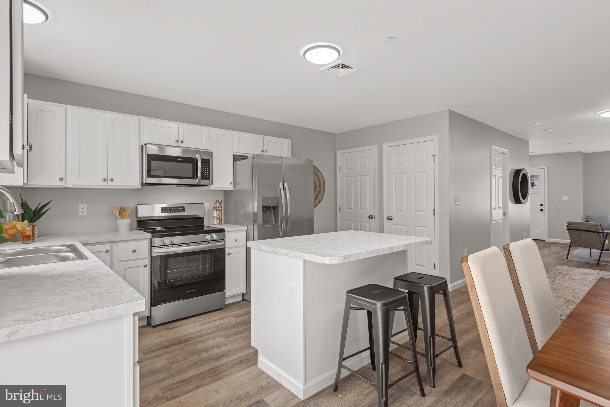 PETERSBURG COMMONS - Residential