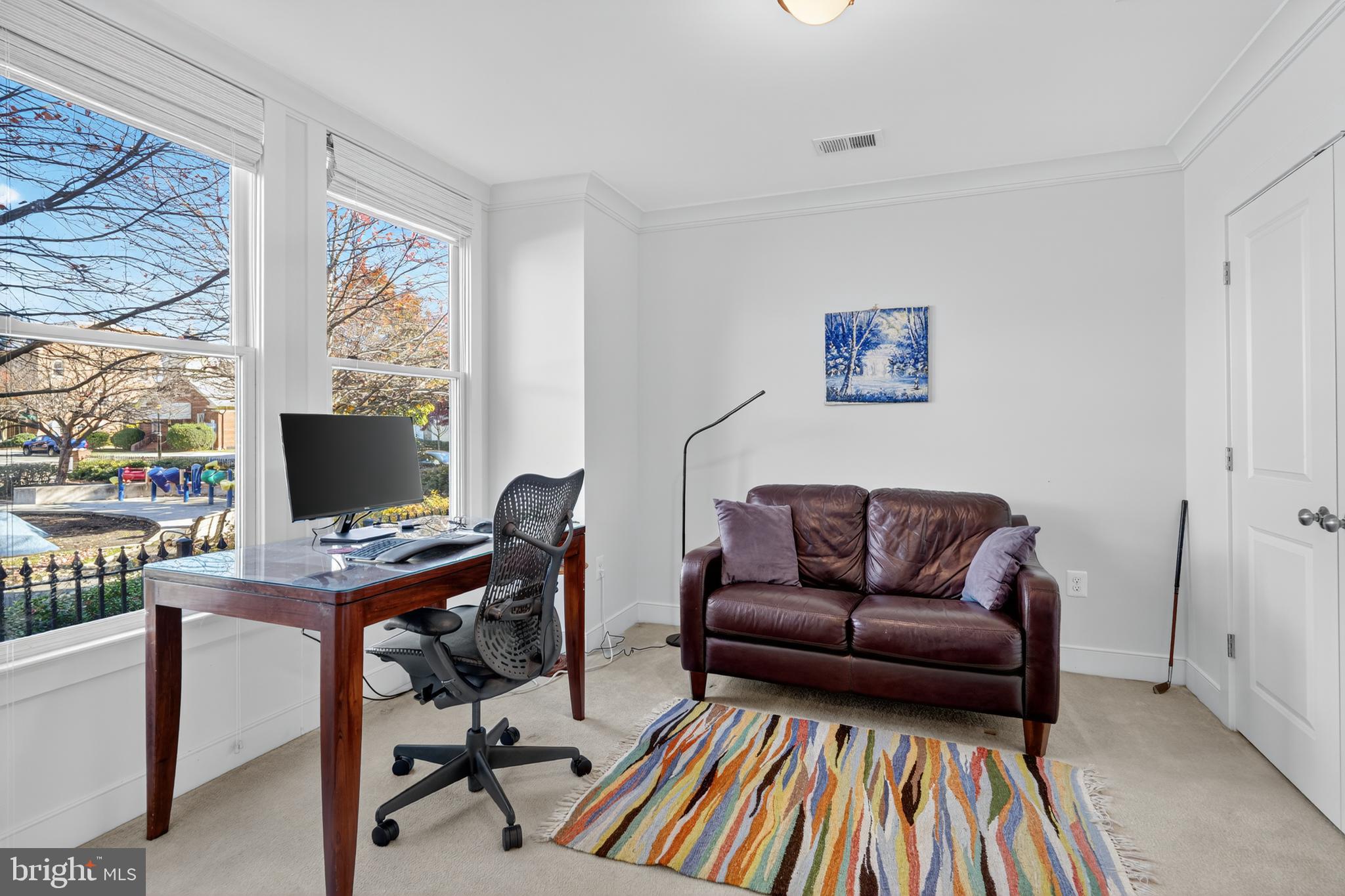 908 MONTGOMERY STREET