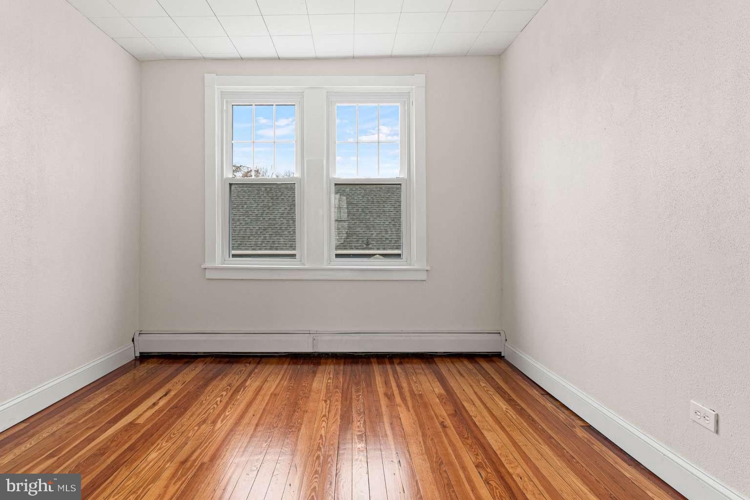 GARDEN CITY - Residential