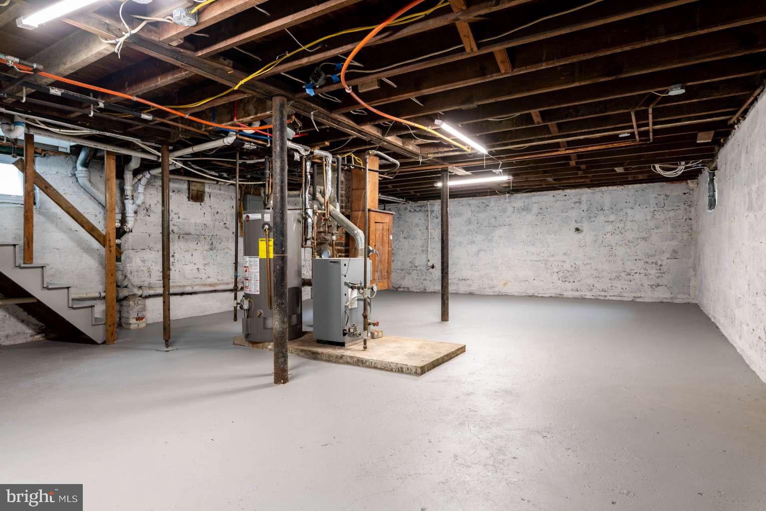 GARDEN CITY - Residential