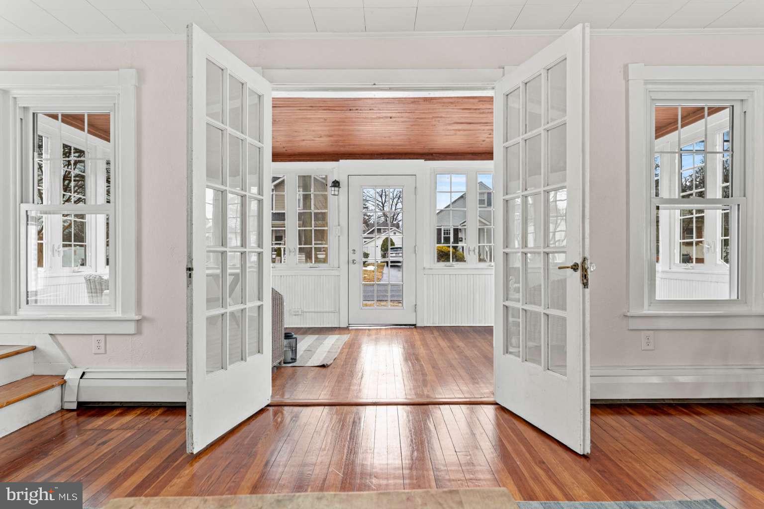 GARDEN CITY - Residential