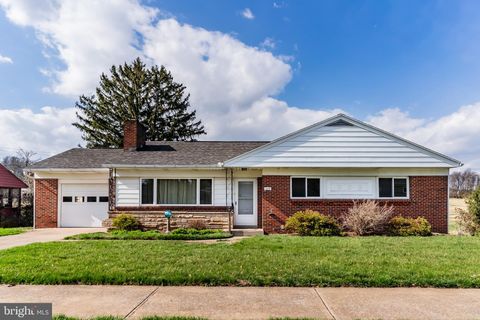 Photo of 213 Sunset Drive, NEW CUMBERLAND, PA 17070 (MLS # PAYK2100358)