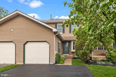698 TOMLINSON LANE YARDLEY PA 19067