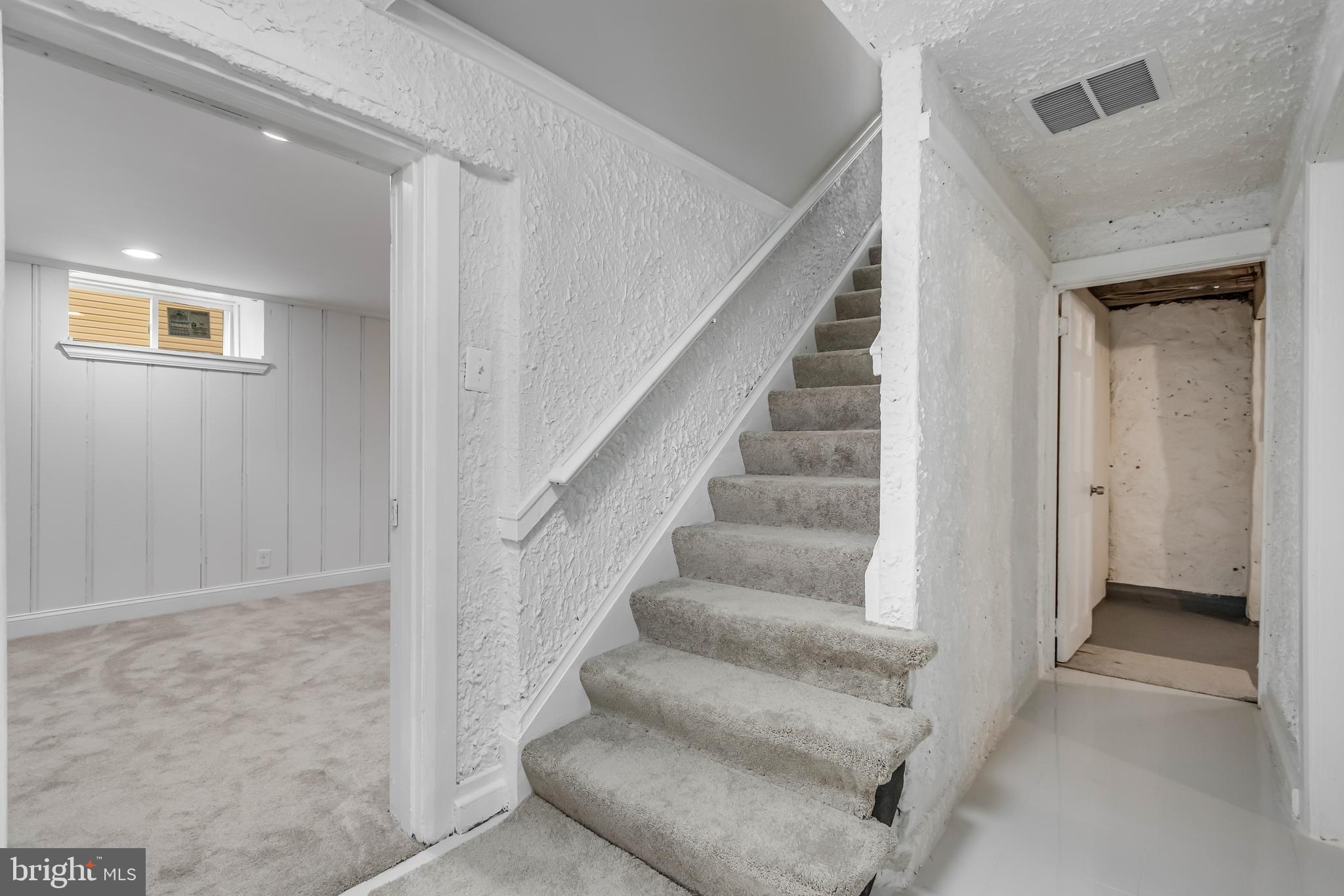 HILLSDALE ESTATES - Residential