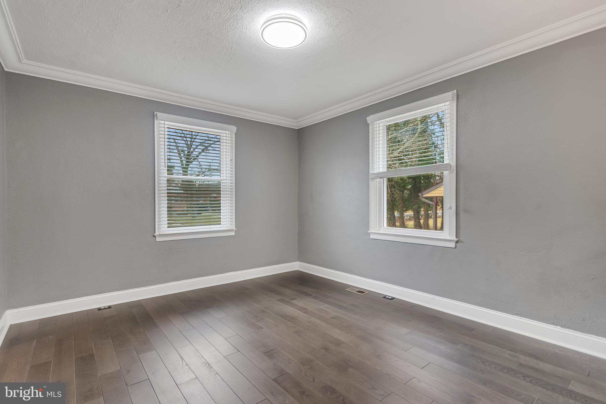 HILLSDALE ESTATES - Residential