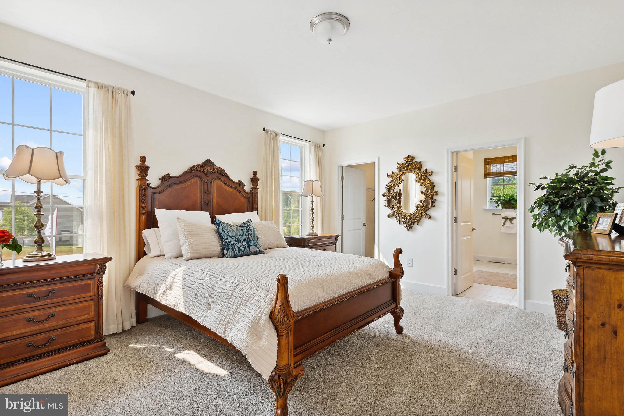 KINGS COURT AT BROWNSTONE - Residential