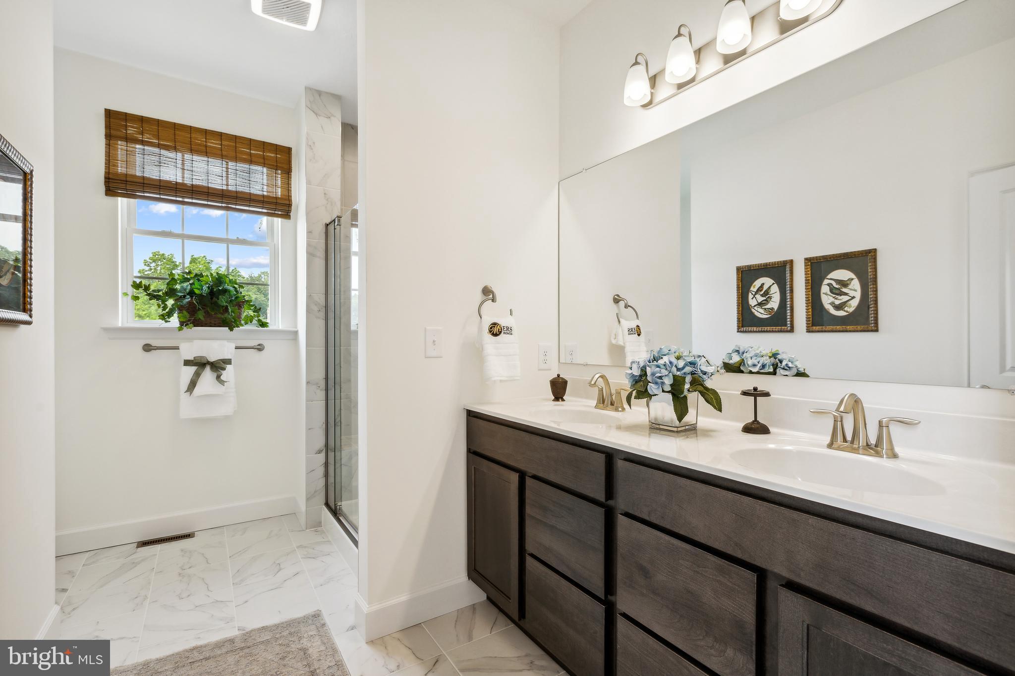 KINGS COURT AT BROWNSTONE - Residential