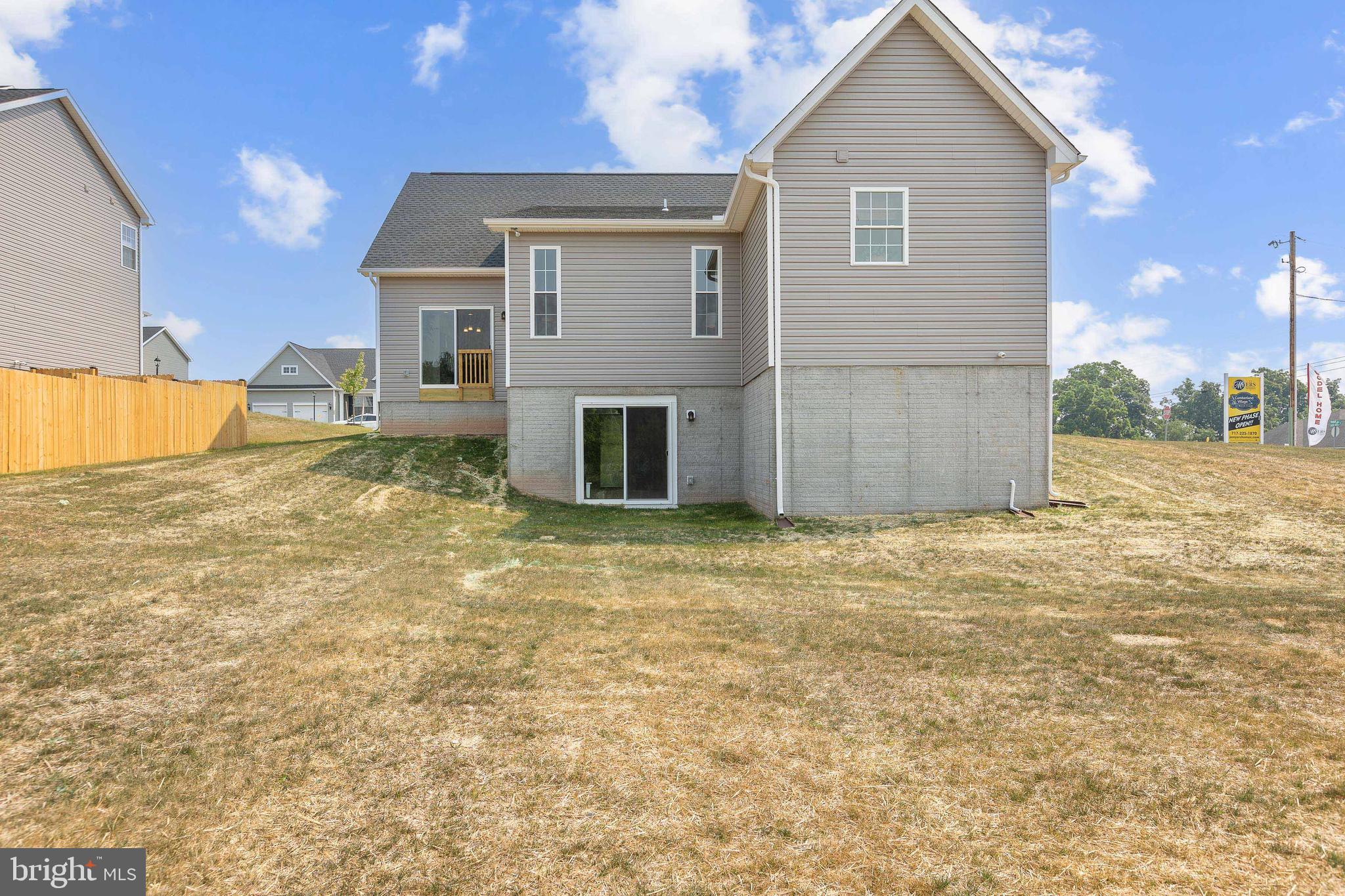 KINGS COURT AT BROWNSTONE - Residential