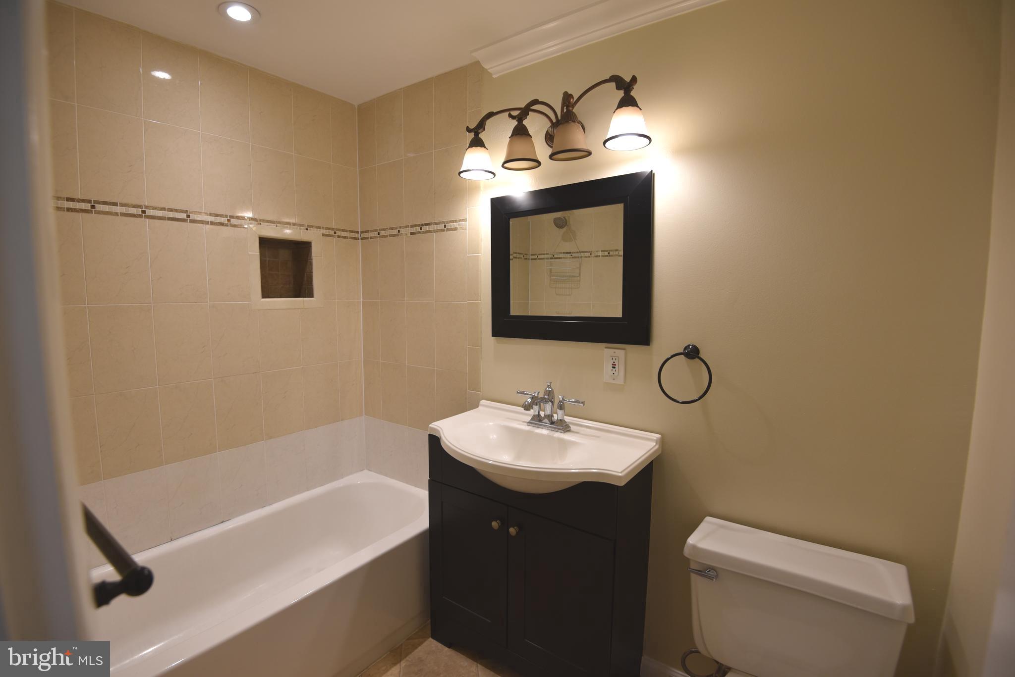 MC LEAN CHASE - Residential