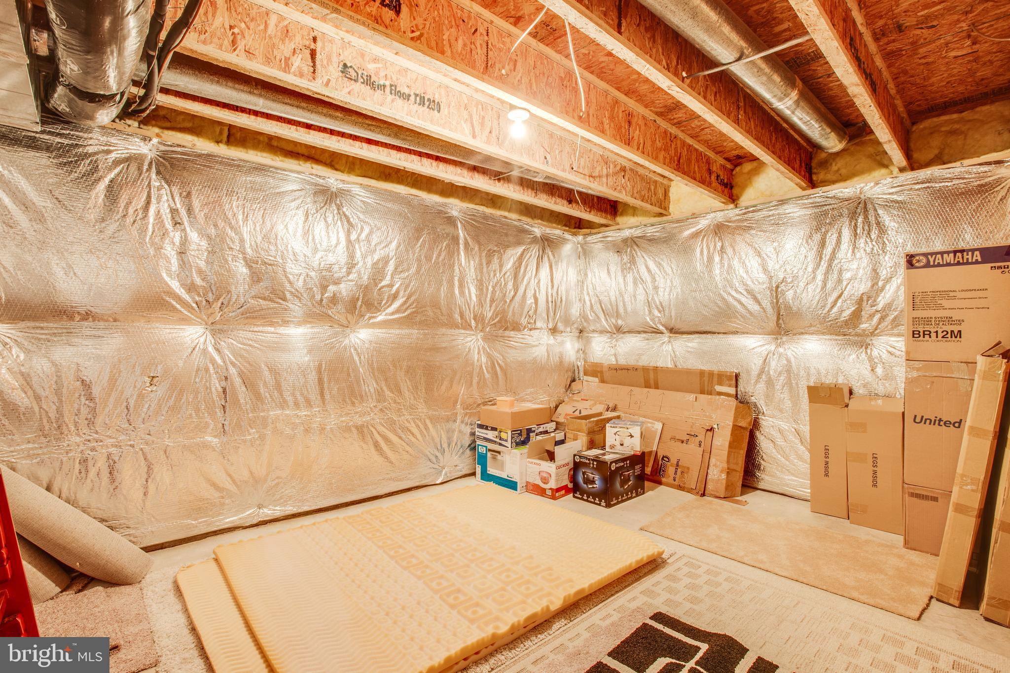 VILLAGE OF IDLEWILD - Residential Lease